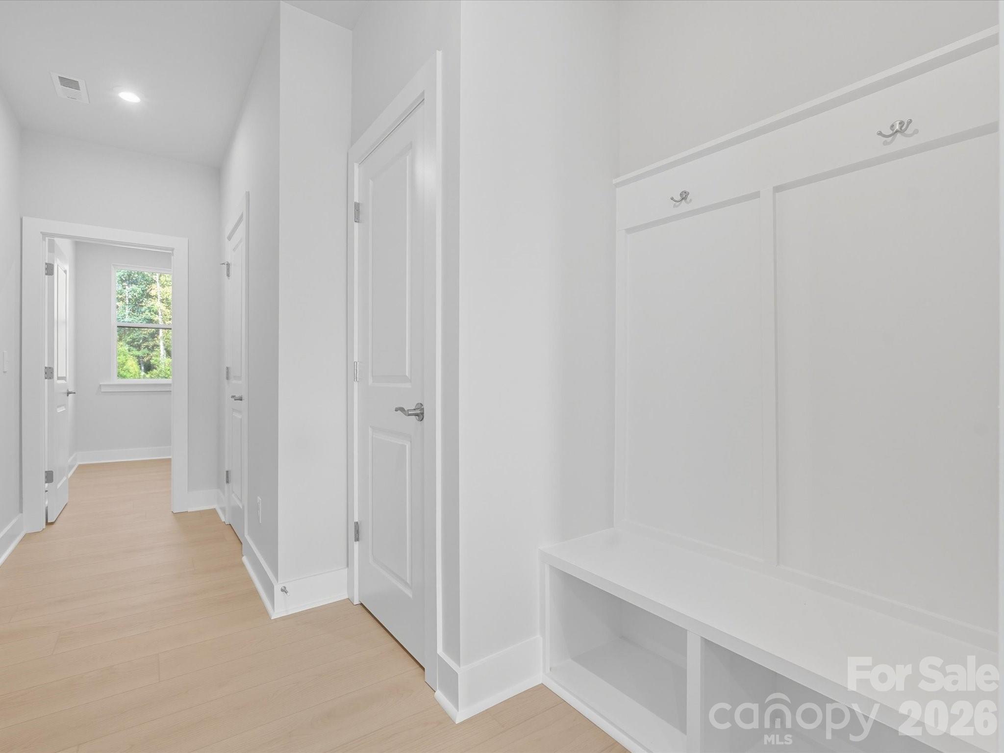 323 Ardmore Drive Property Photo 4
