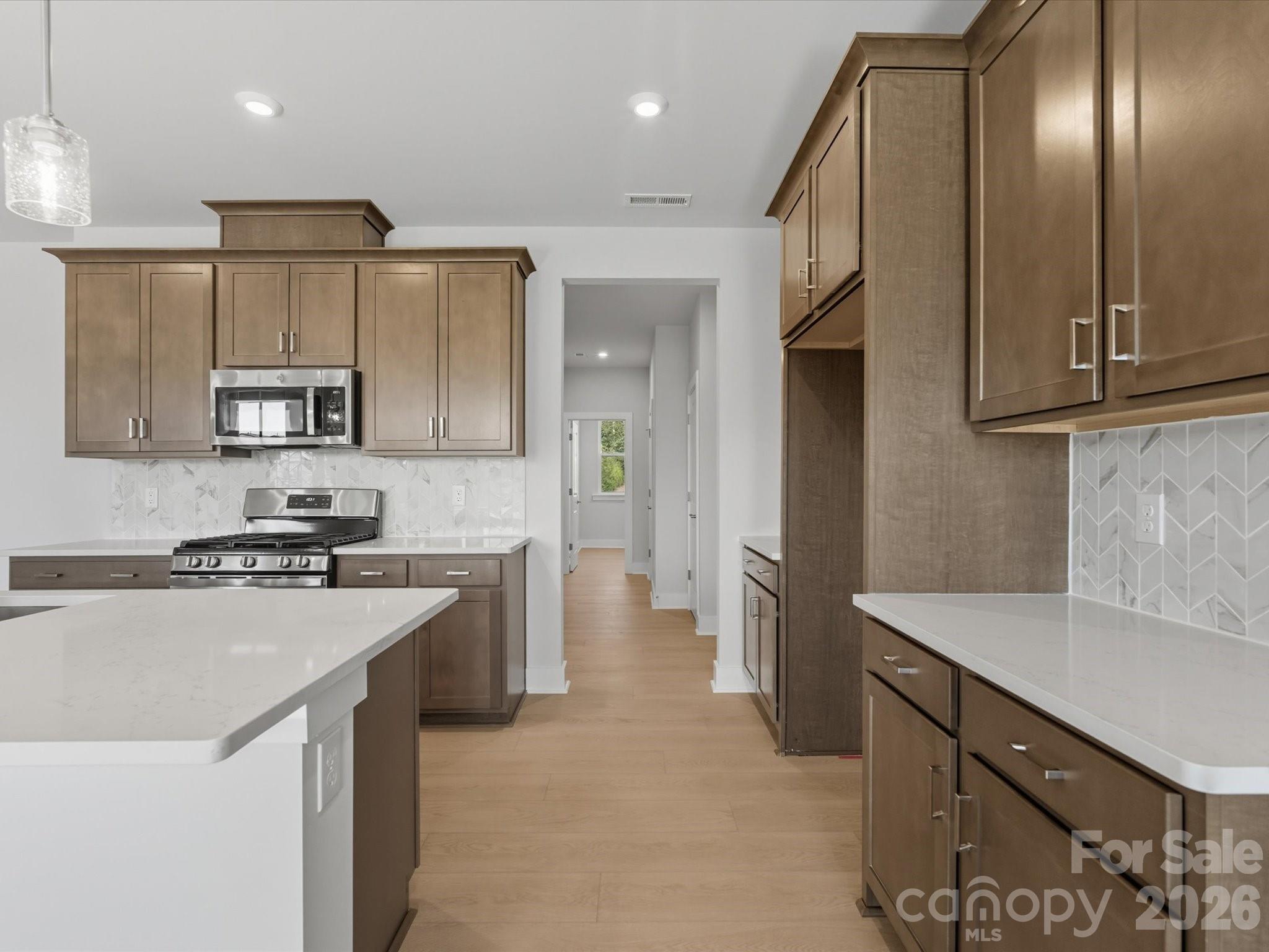 323 Ardmore Drive Property Photo 8