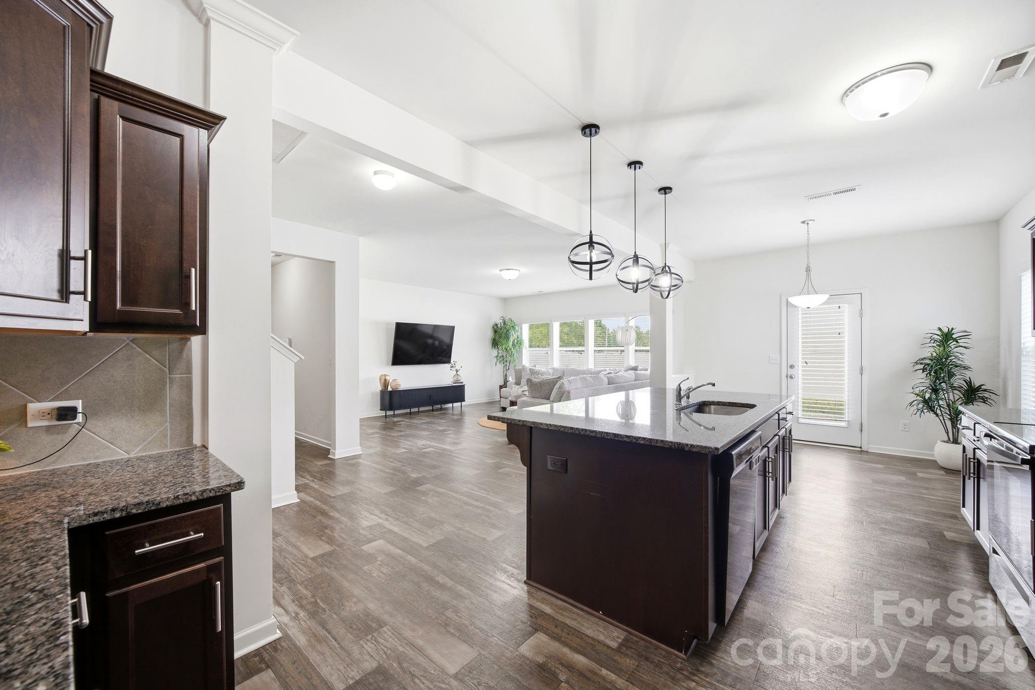 1249 Ettrick Avenue Property Photo 7