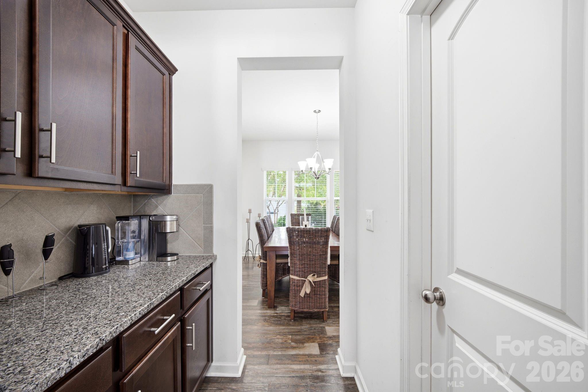 1249 Ettrick Avenue Property Photo 9