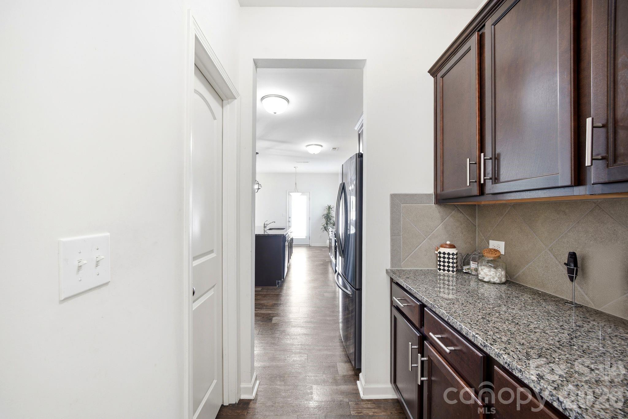 1249 Ettrick Avenue Property Photo 10