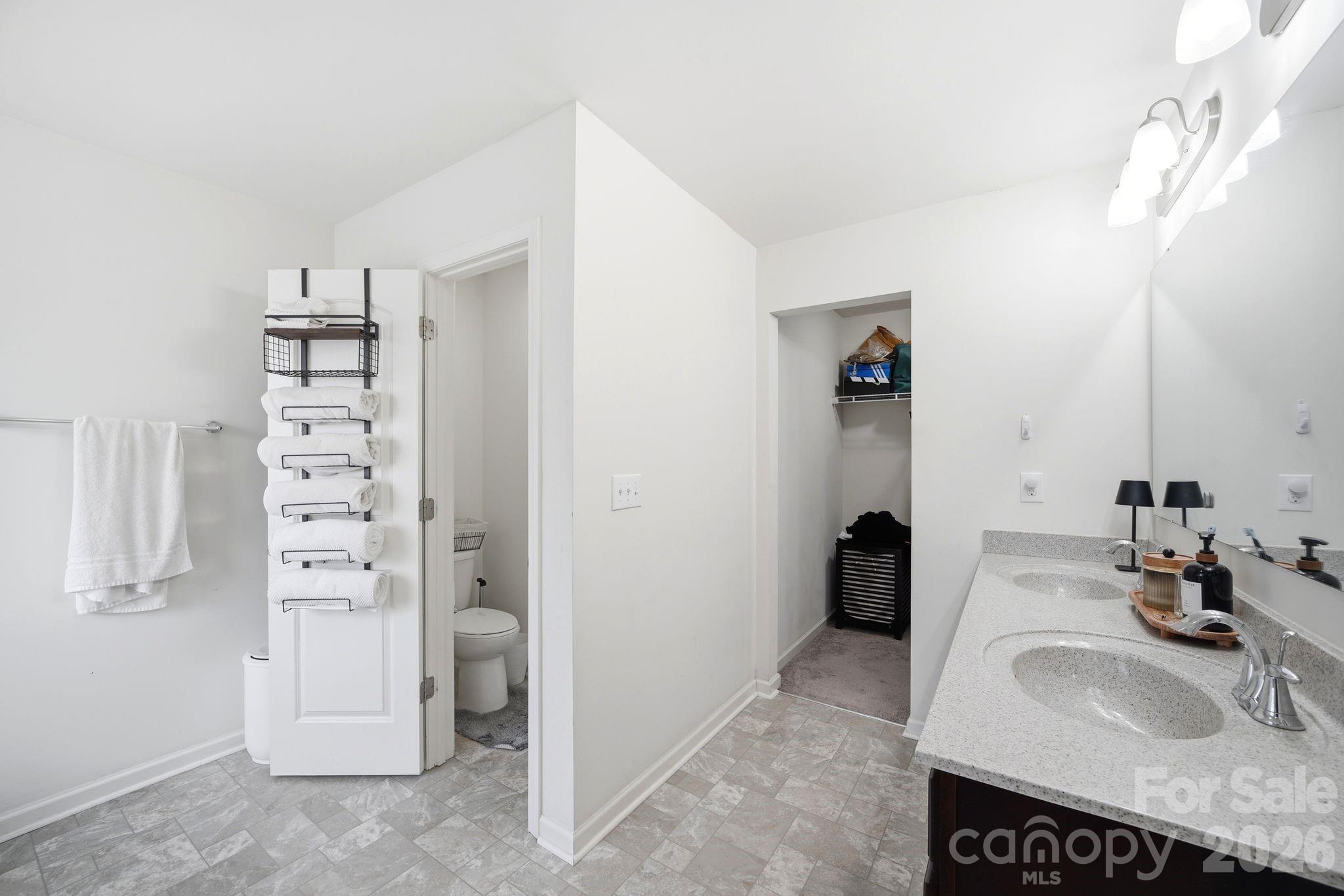 1249 Ettrick Avenue Property Photo 35