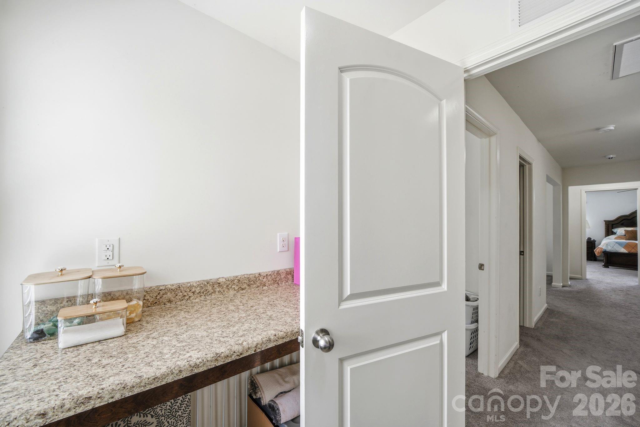 1249 Ettrick Avenue Property Photo 40
