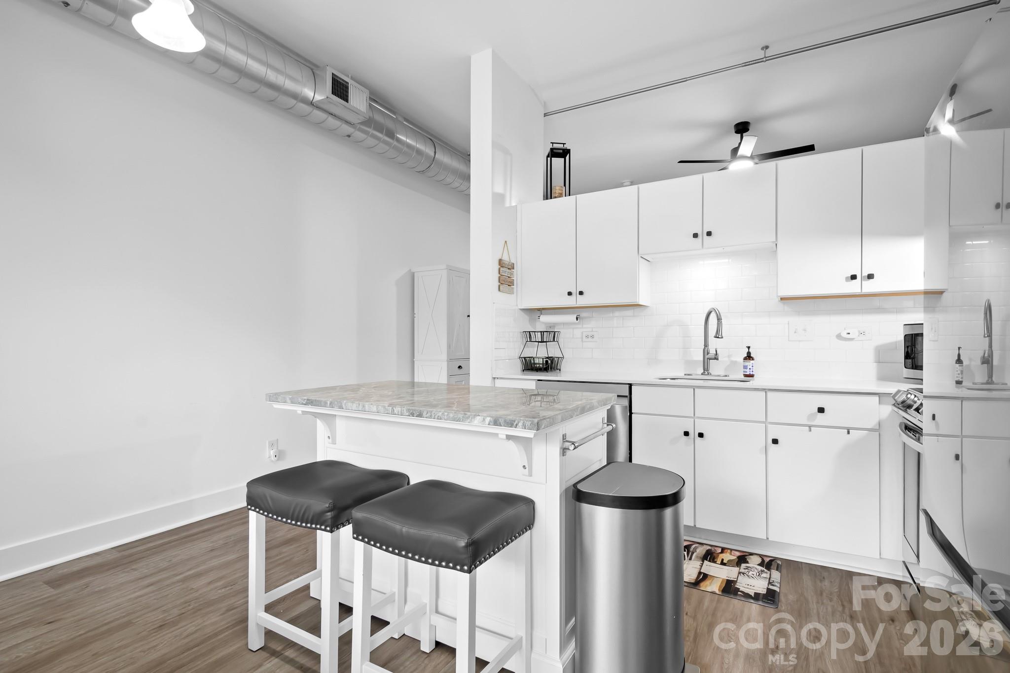 1611 Central Avenue 300 Property Photo 11