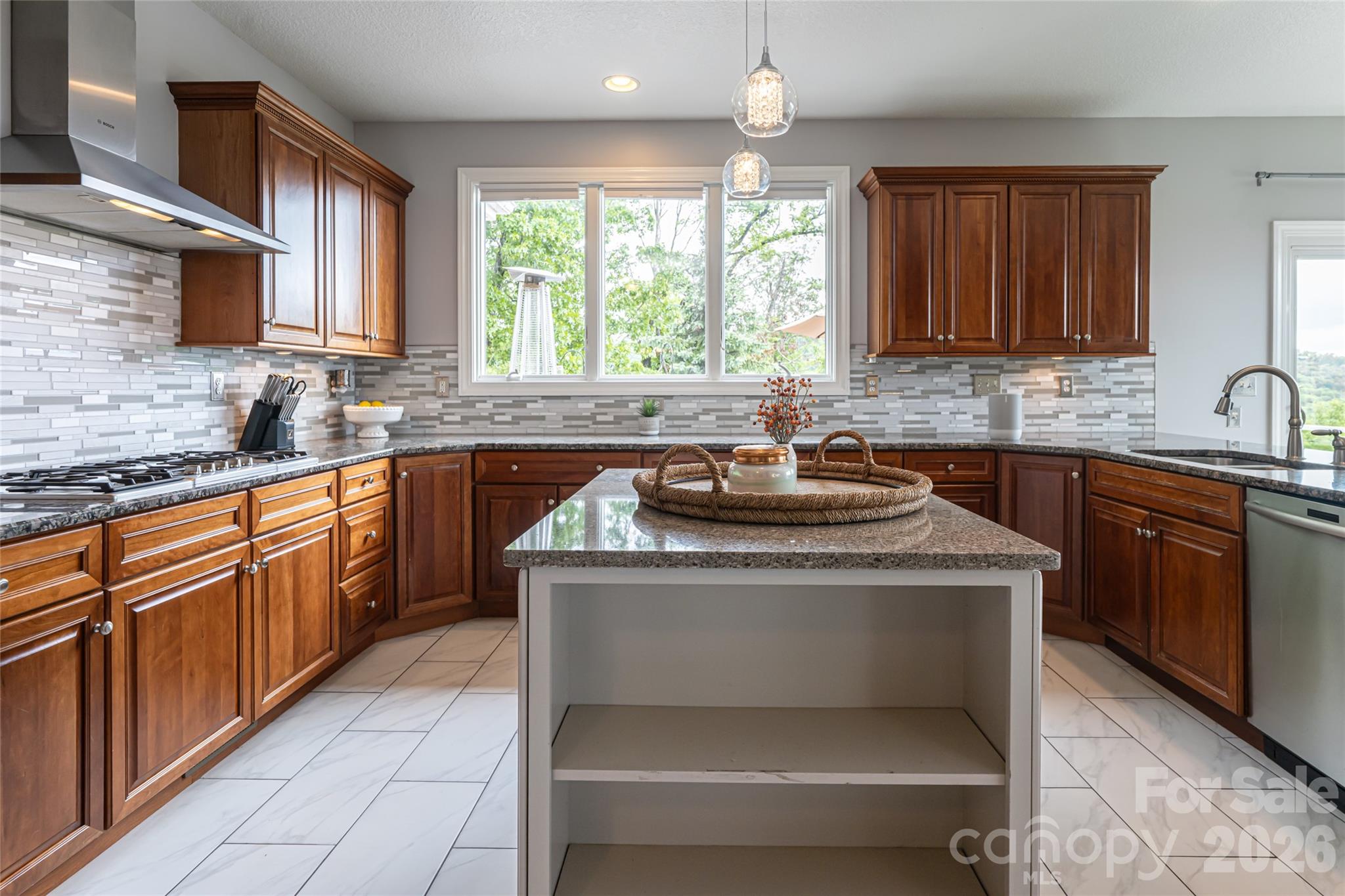 153 Mills Place Property Photo 3