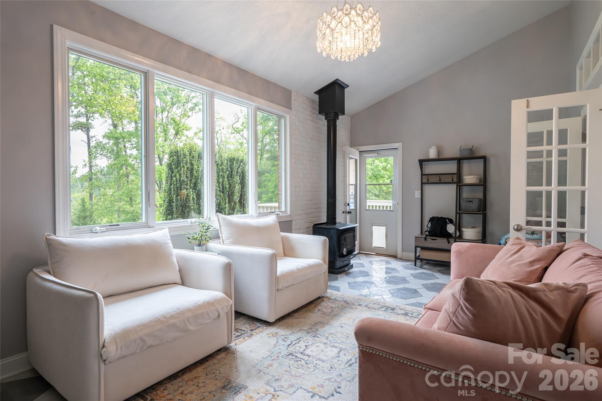 153 Mills Place Property Photo 20