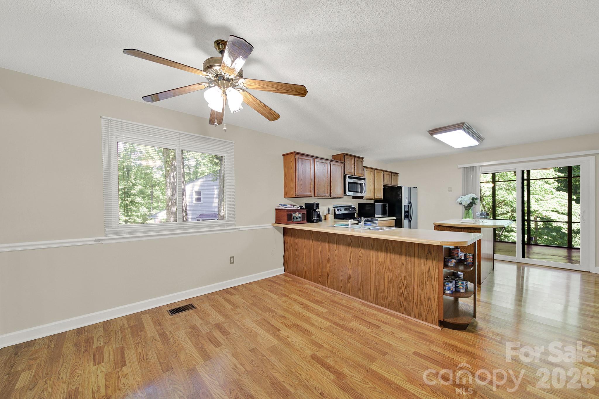 11510 Gelding Drive Property Photo 10
