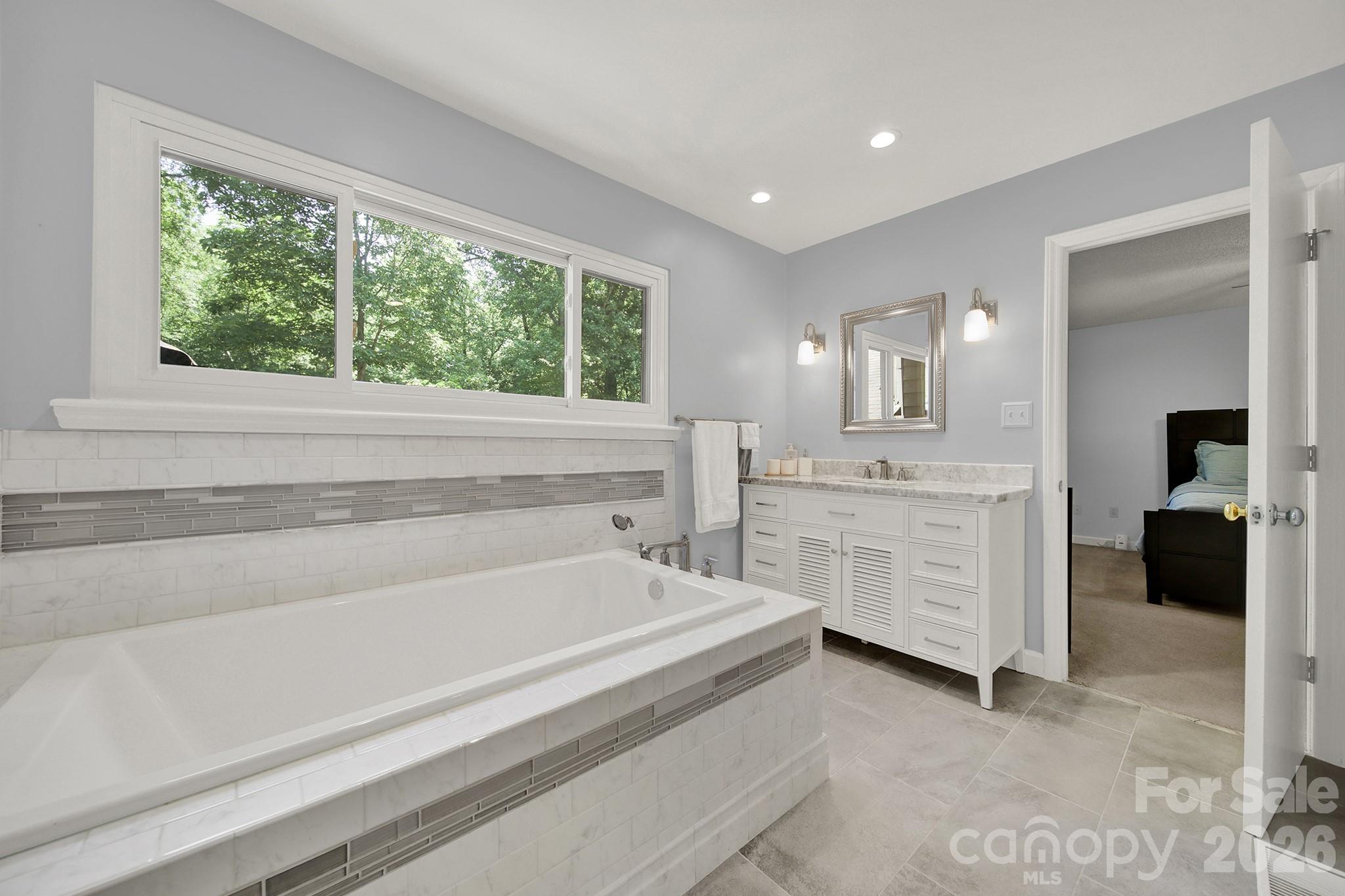 11510 Gelding Drive Property Photo 27