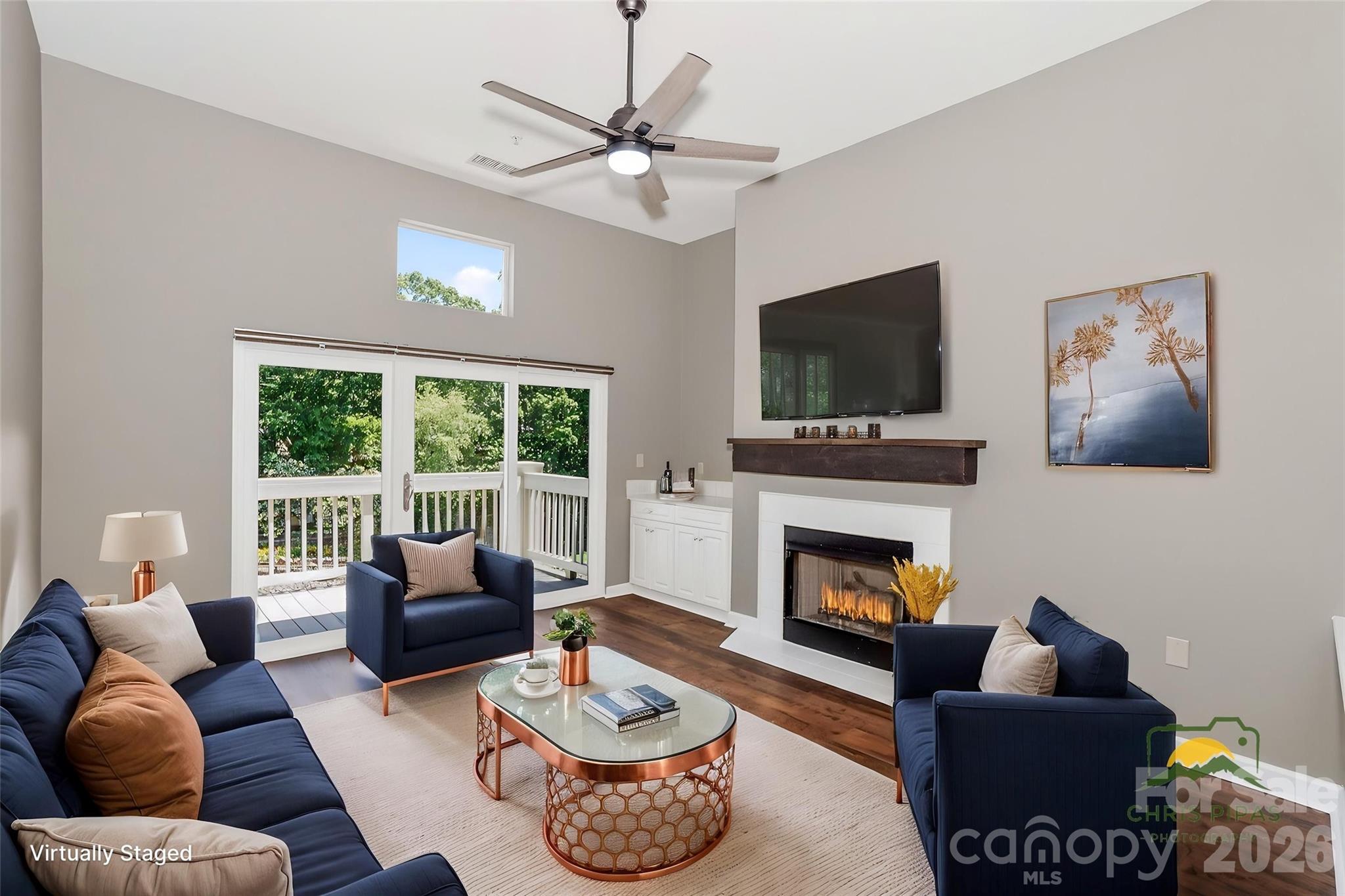 104 Pier 33 Drive 312 Property Photo 2