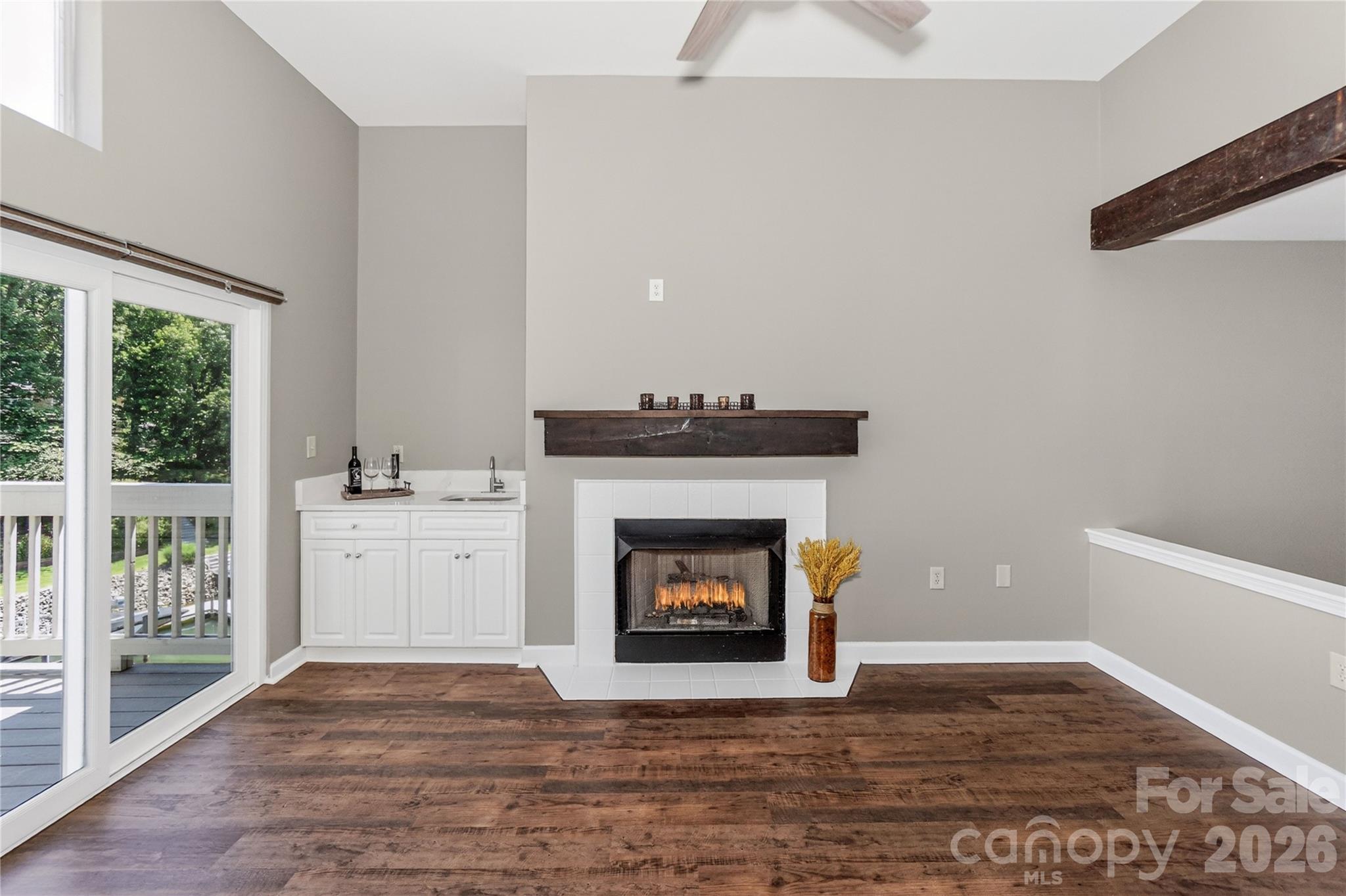 104 Pier 33 Drive 312 Property Photo 14