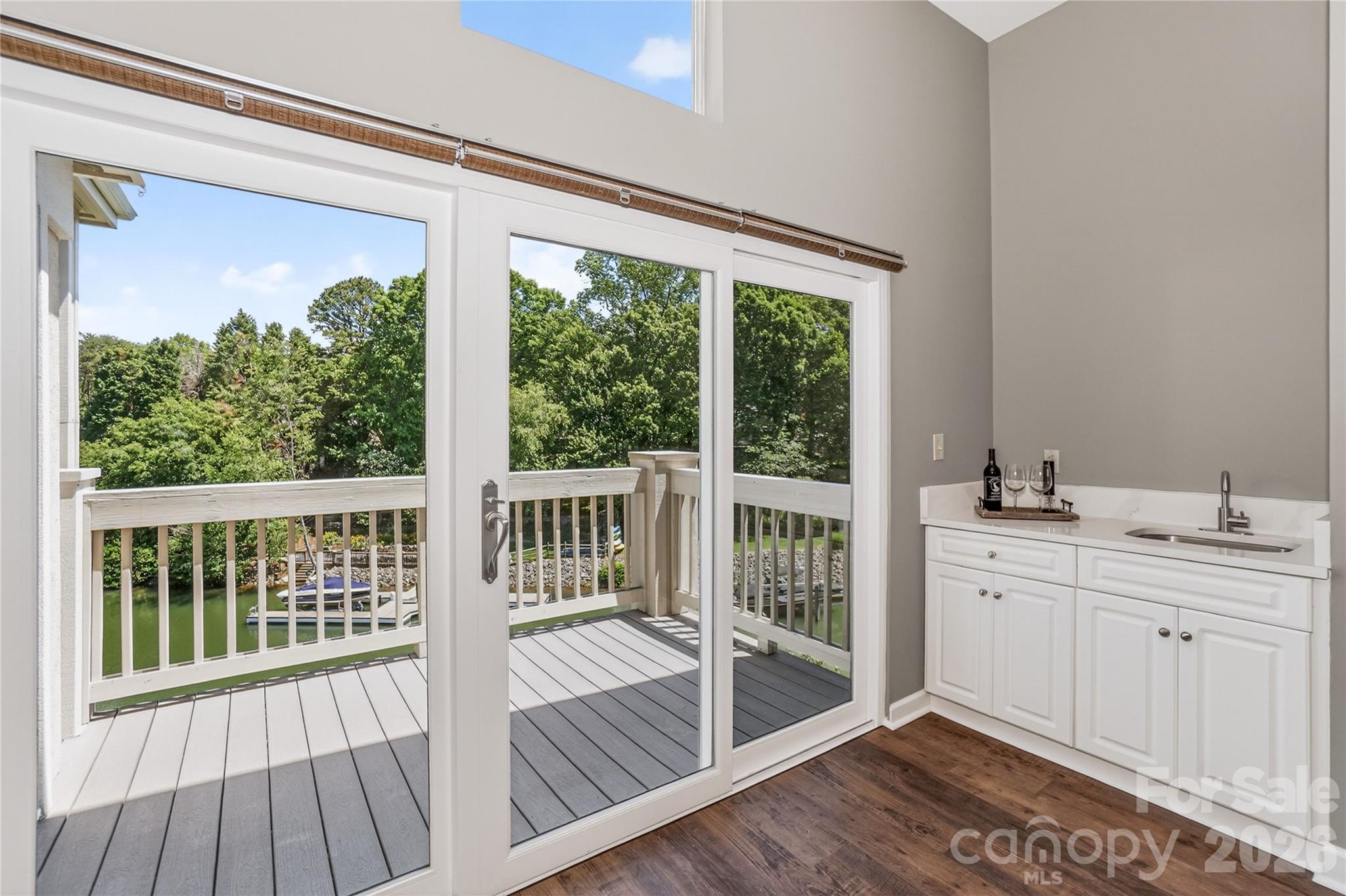 104 Pier 33 Drive 312 Property Photo 16