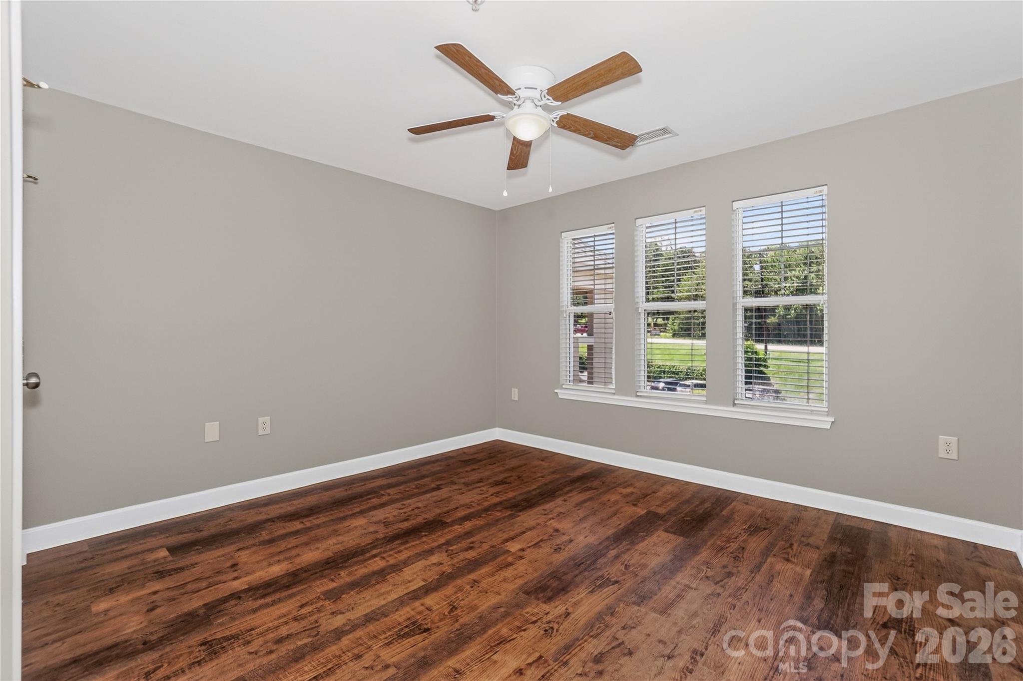 104 Pier 33 Drive 312 Property Photo 20