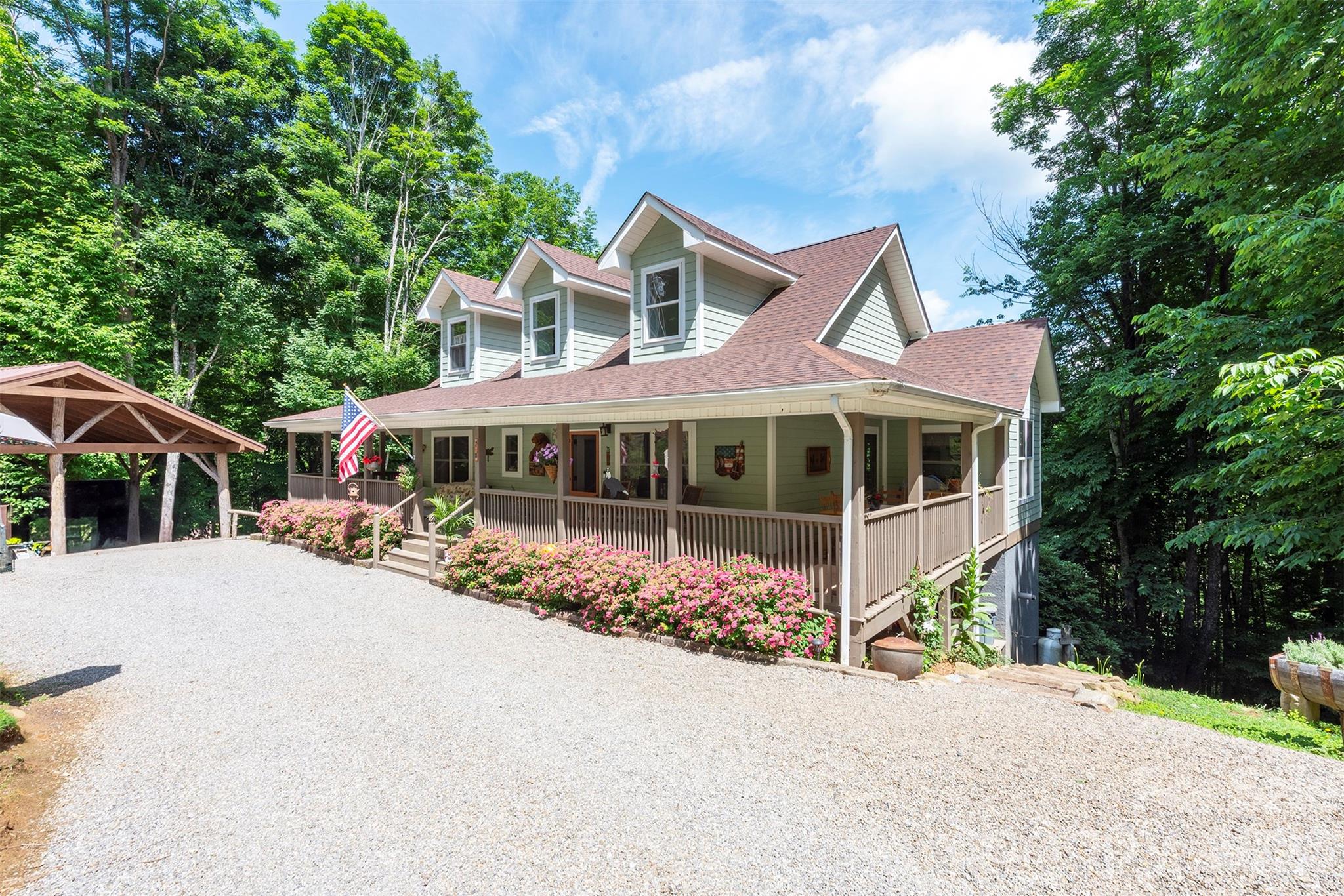 78 Spellbound Road Property Photo 3
