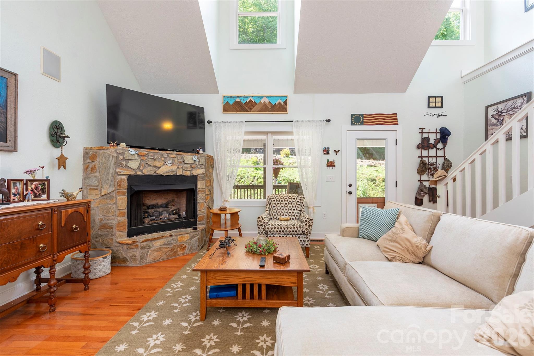 78 Spellbound Road Property Photo 9