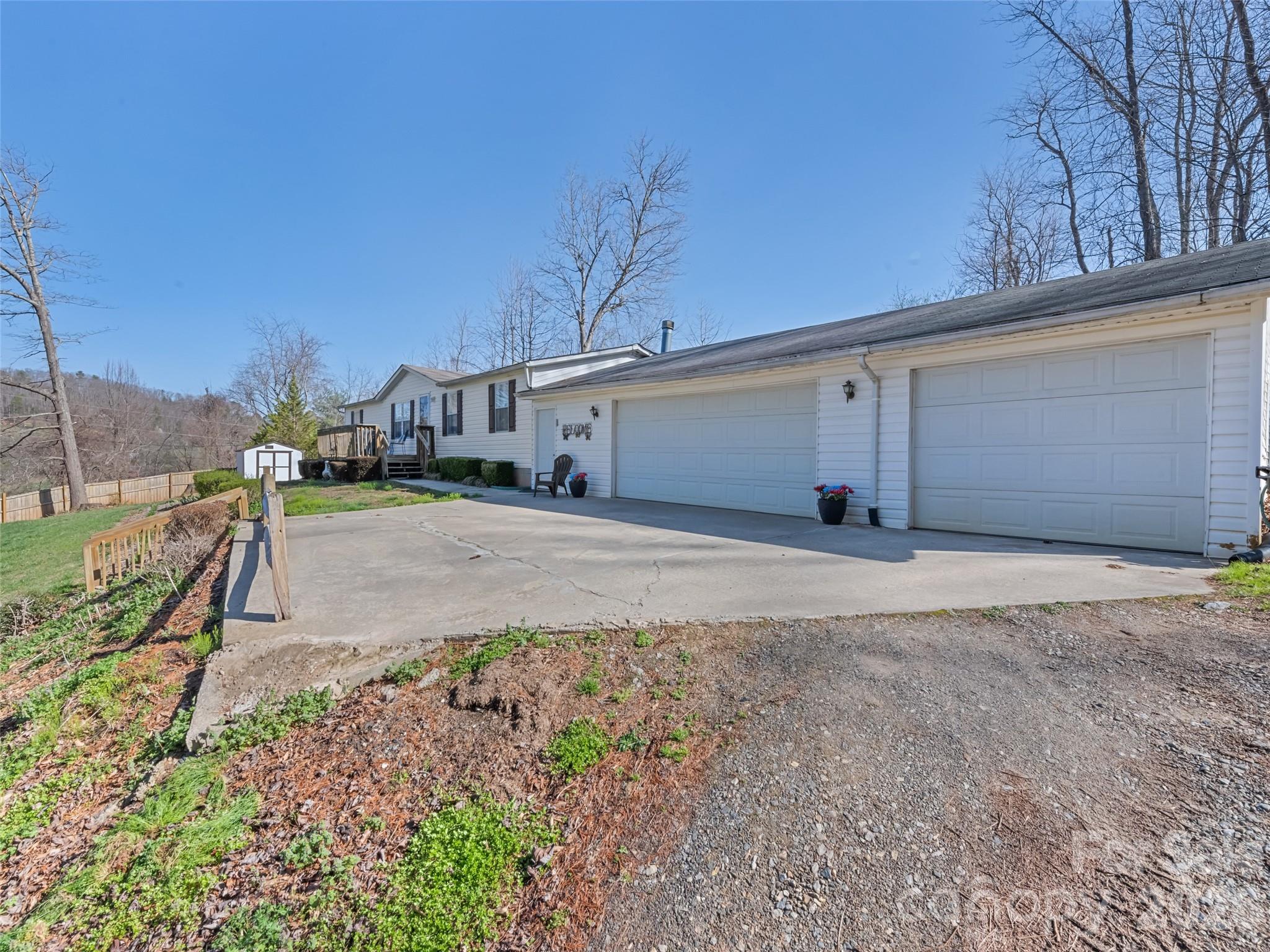 136 Peaceful Valley Drive Property Photo 1