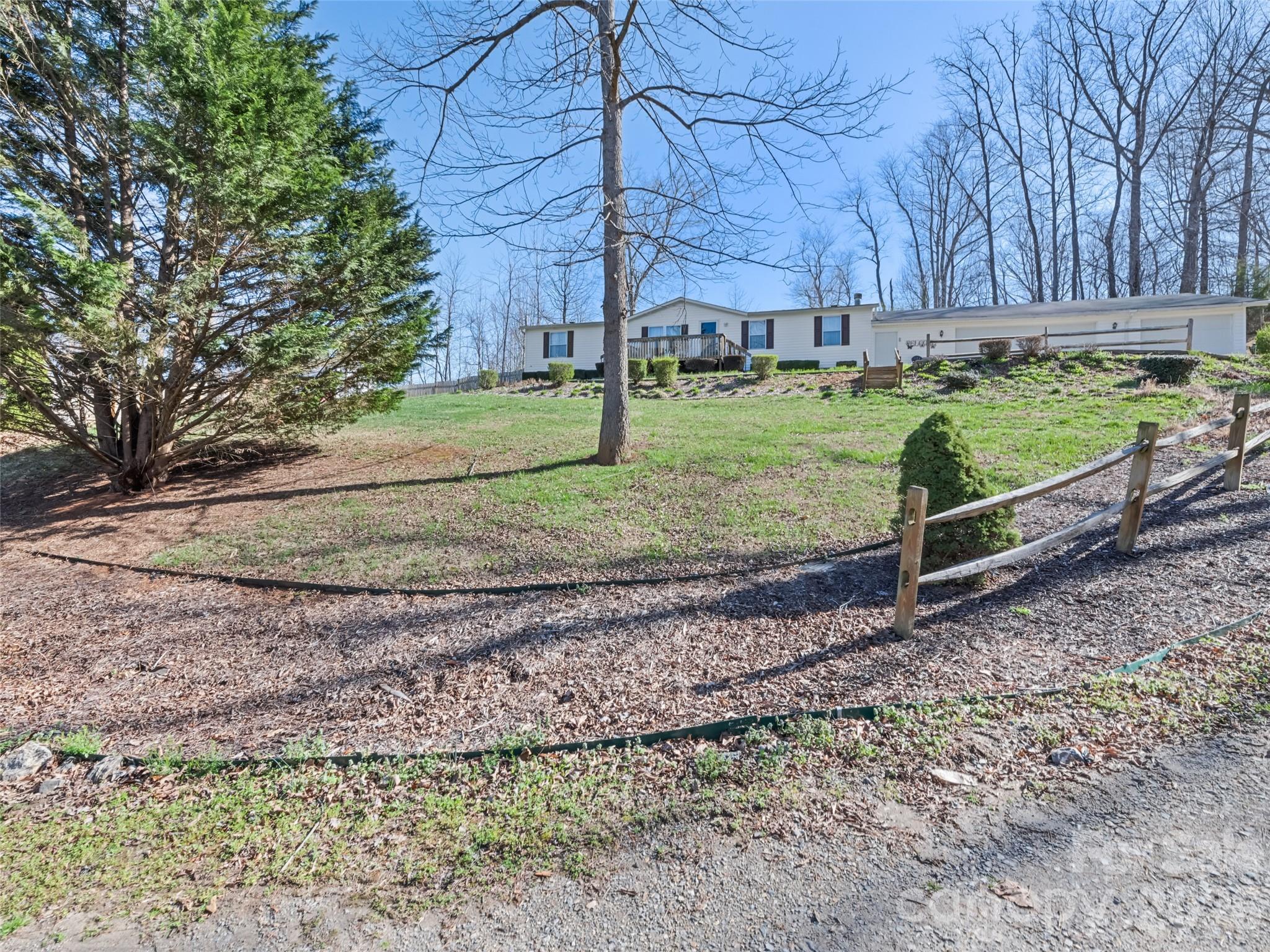 136 Peaceful Valley Drive Property Photo 5