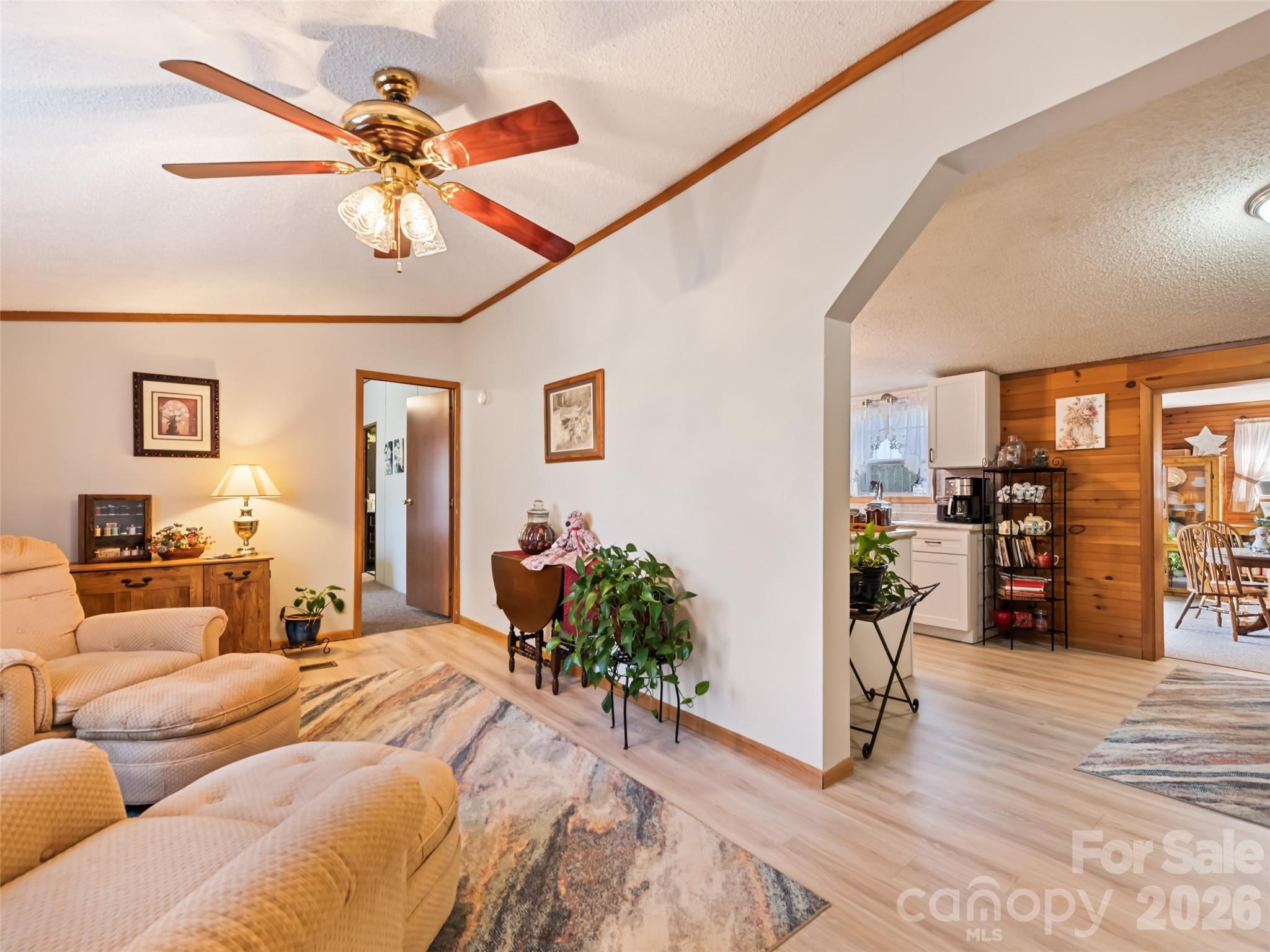 136 Peaceful Valley Drive Property Photo 8