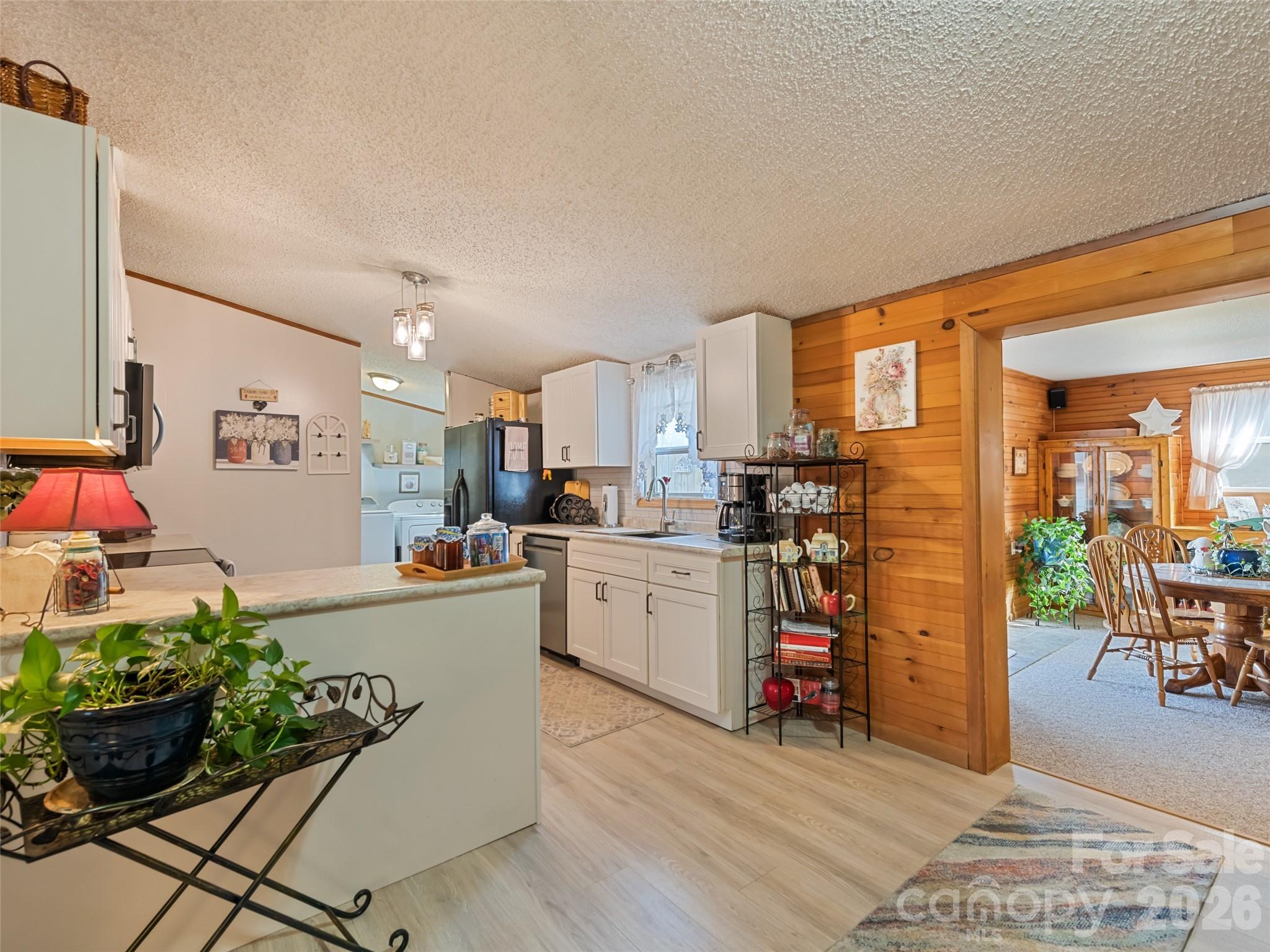136 Peaceful Valley Drive Property Photo 9
