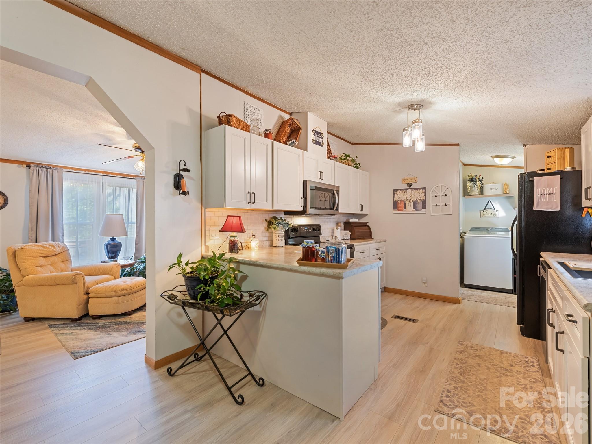 136 Peaceful Valley Drive Property Photo 10