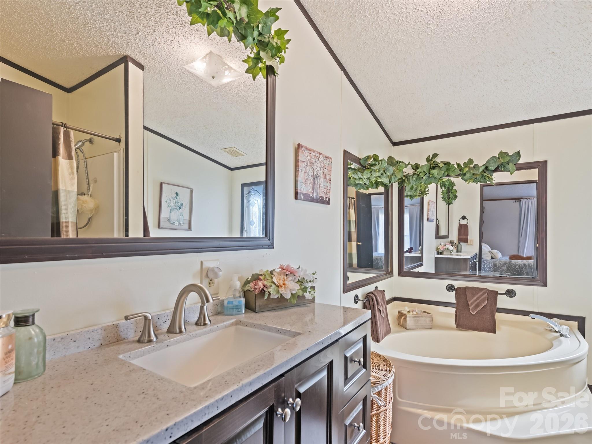 136 Peaceful Valley Drive Property Photo 22