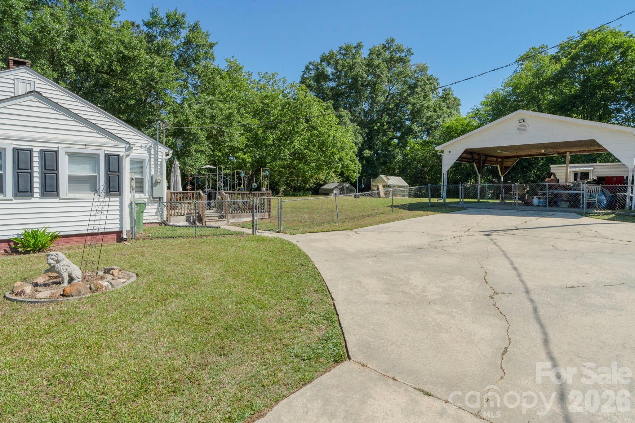 1599 Hillcrest Avenue Property Photo 38