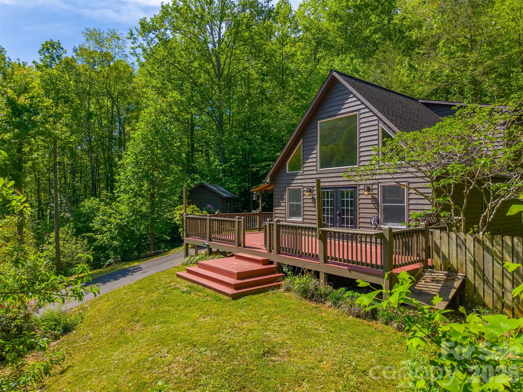 110 Wyoming Drive Property Photo 1