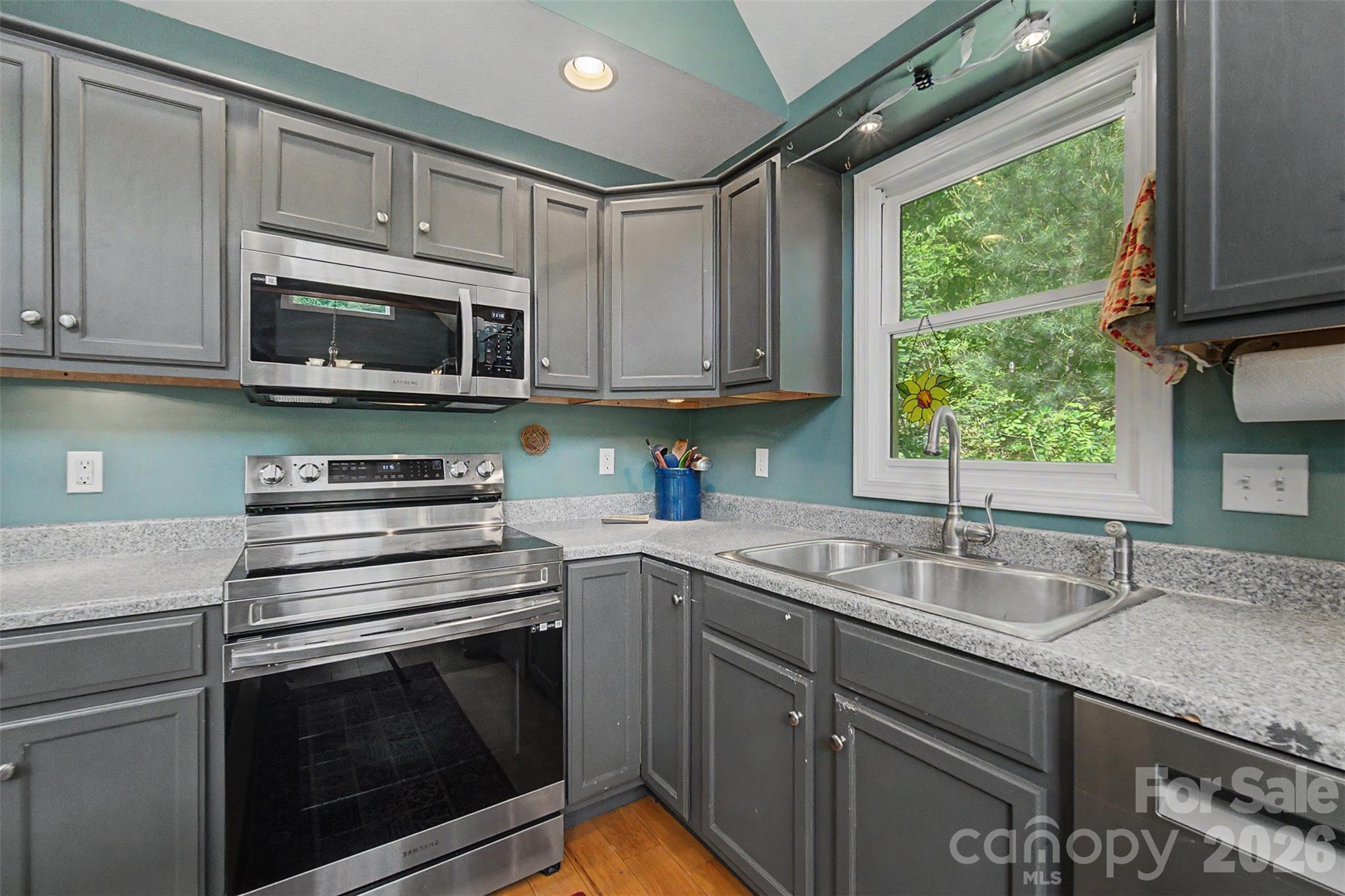 110 Wyoming Drive Property Photo 7