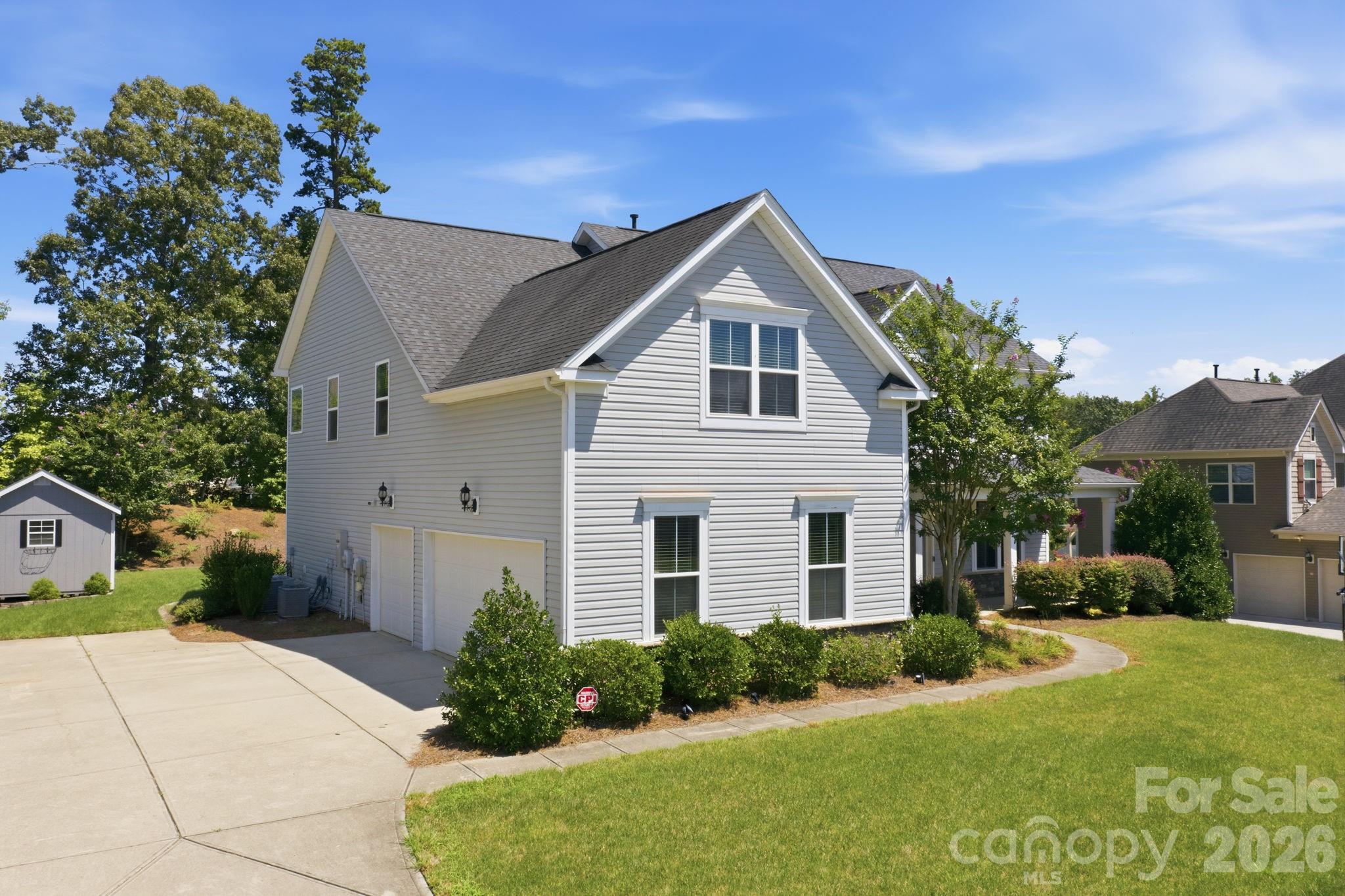 7223 Old Valley Way Property Photo 3