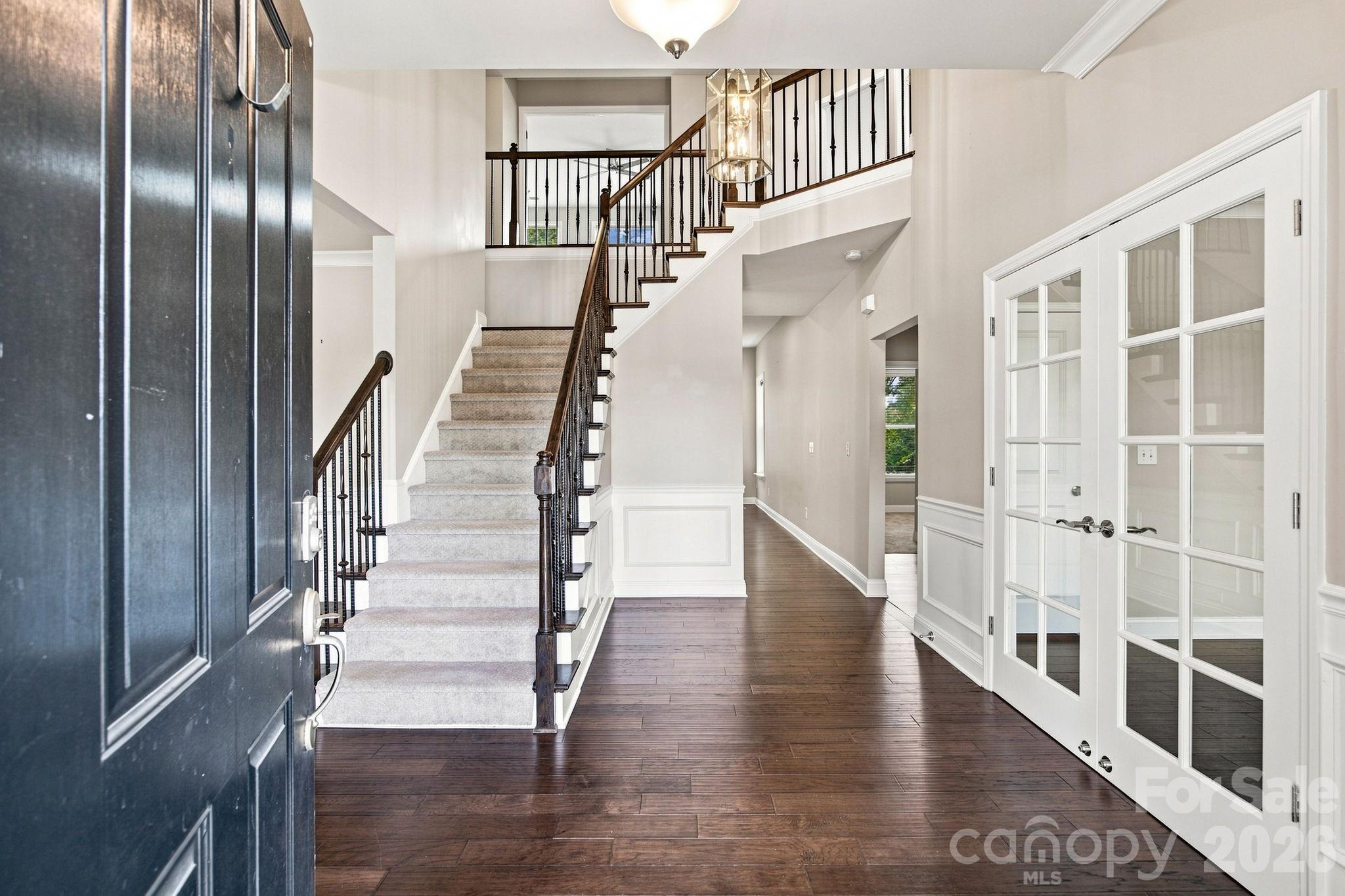 7223 Old Valley Way Property Photo 4