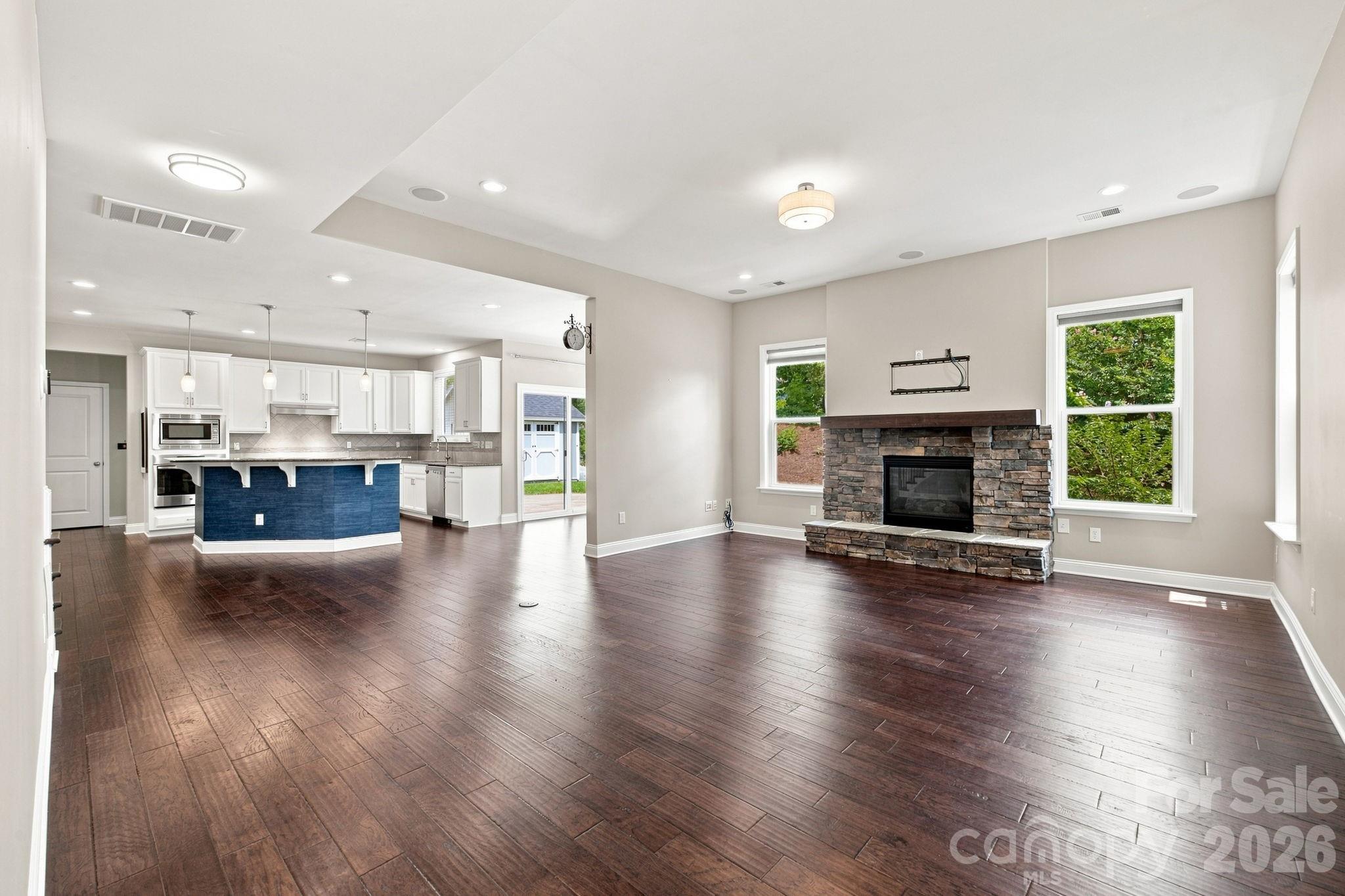 7223 Old Valley Way Property Photo 8