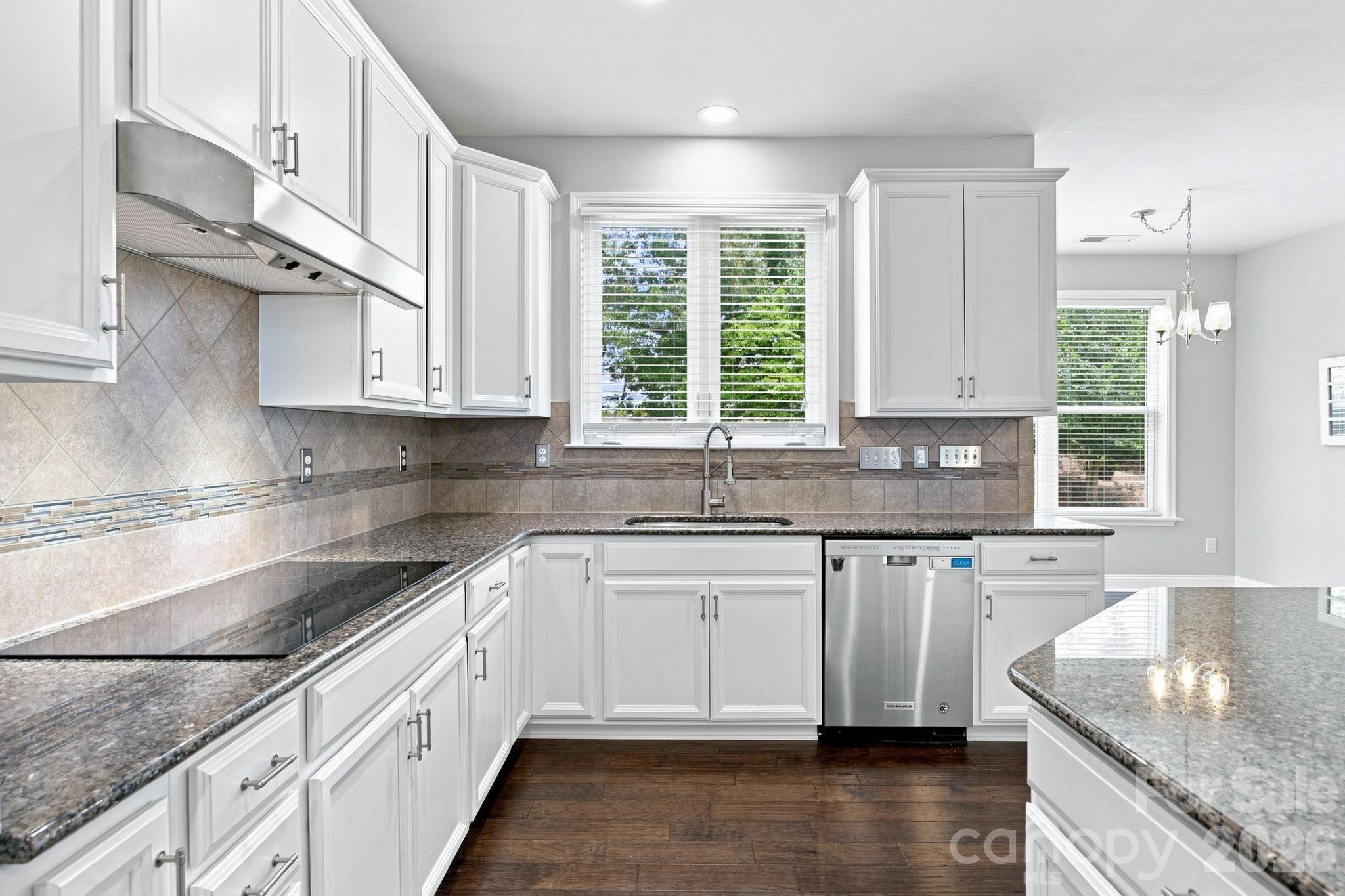 7223 Old Valley Way Property Photo 16