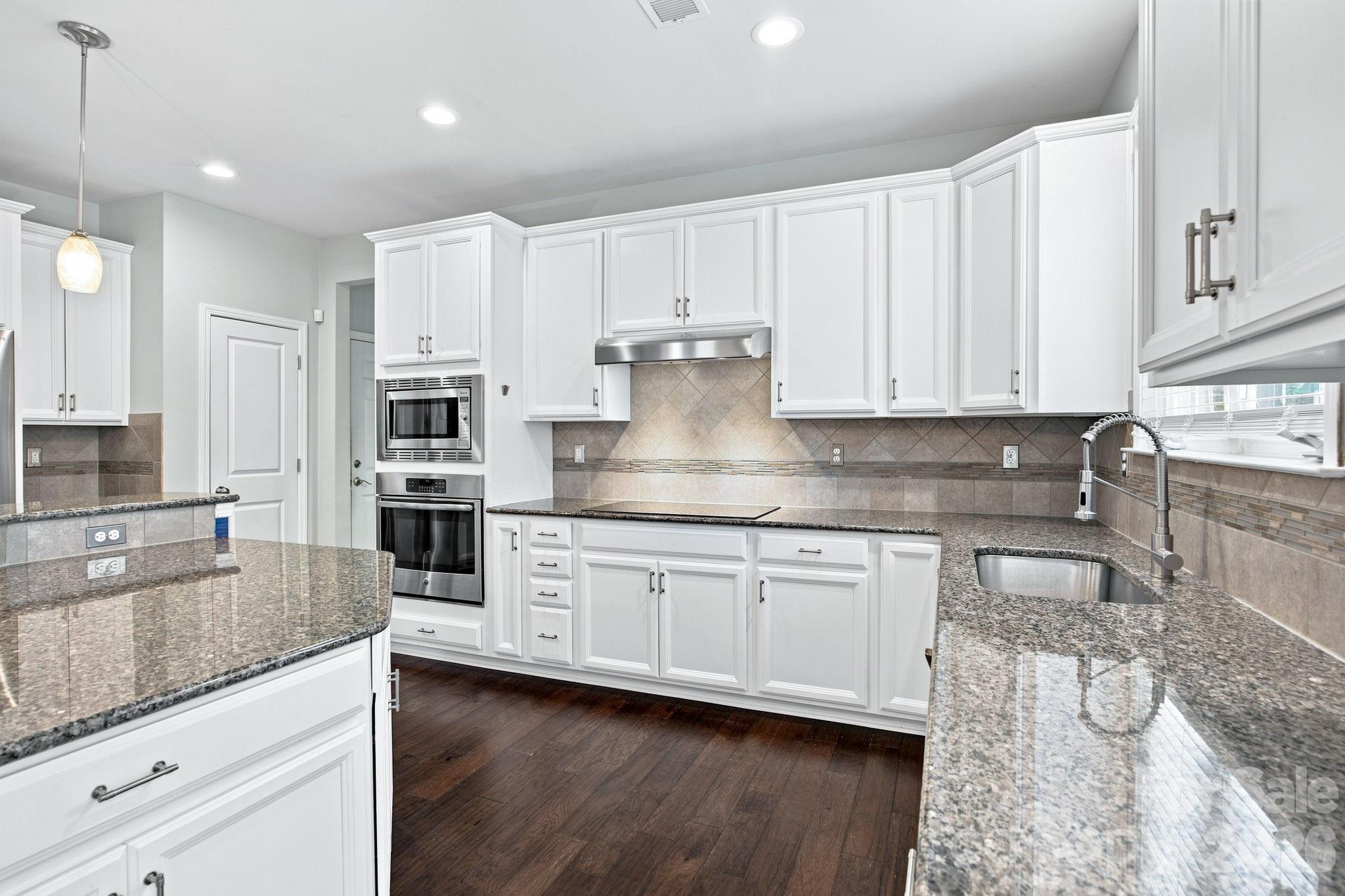 7223 Old Valley Way Property Photo 19