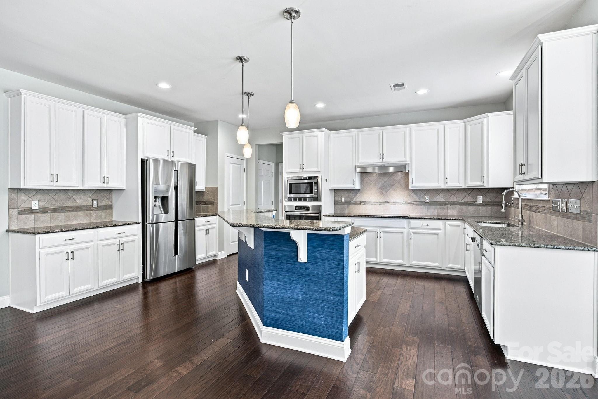 7223 Old Valley Way Property Photo 21