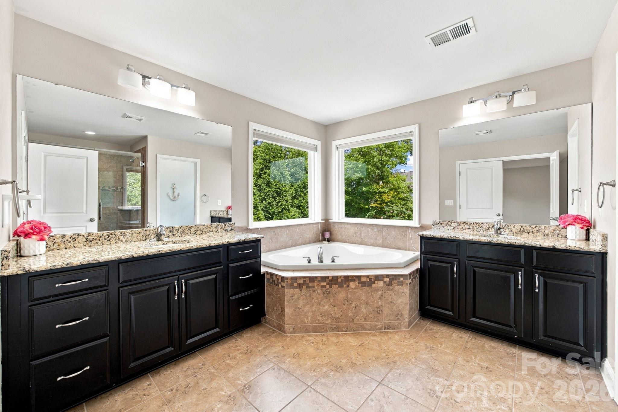 7223 Old Valley Way Property Photo 37
