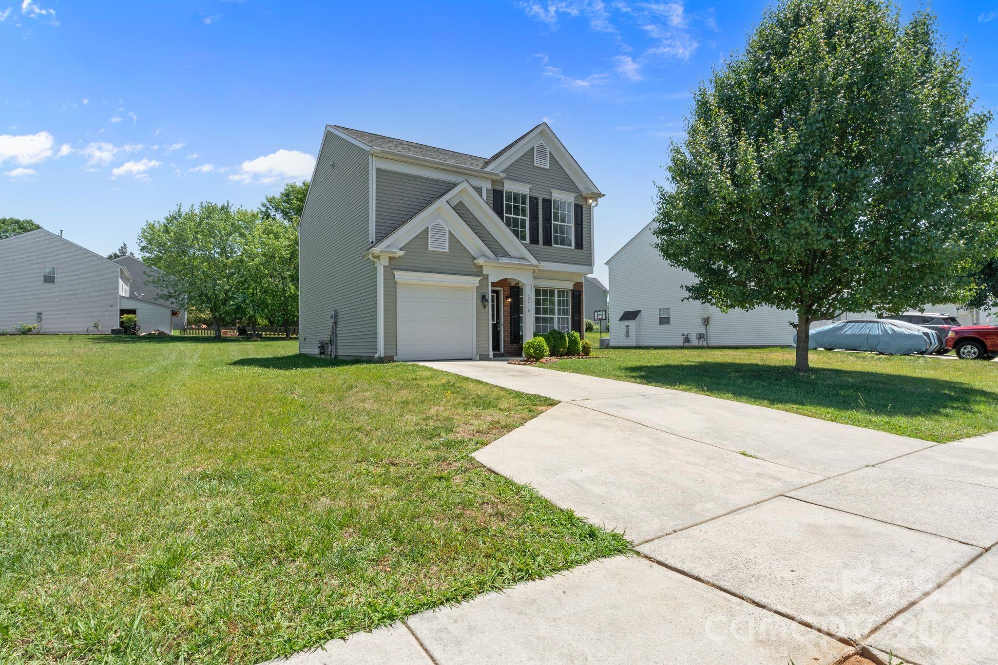 10410 Roundleaf Drive Property Photo 4