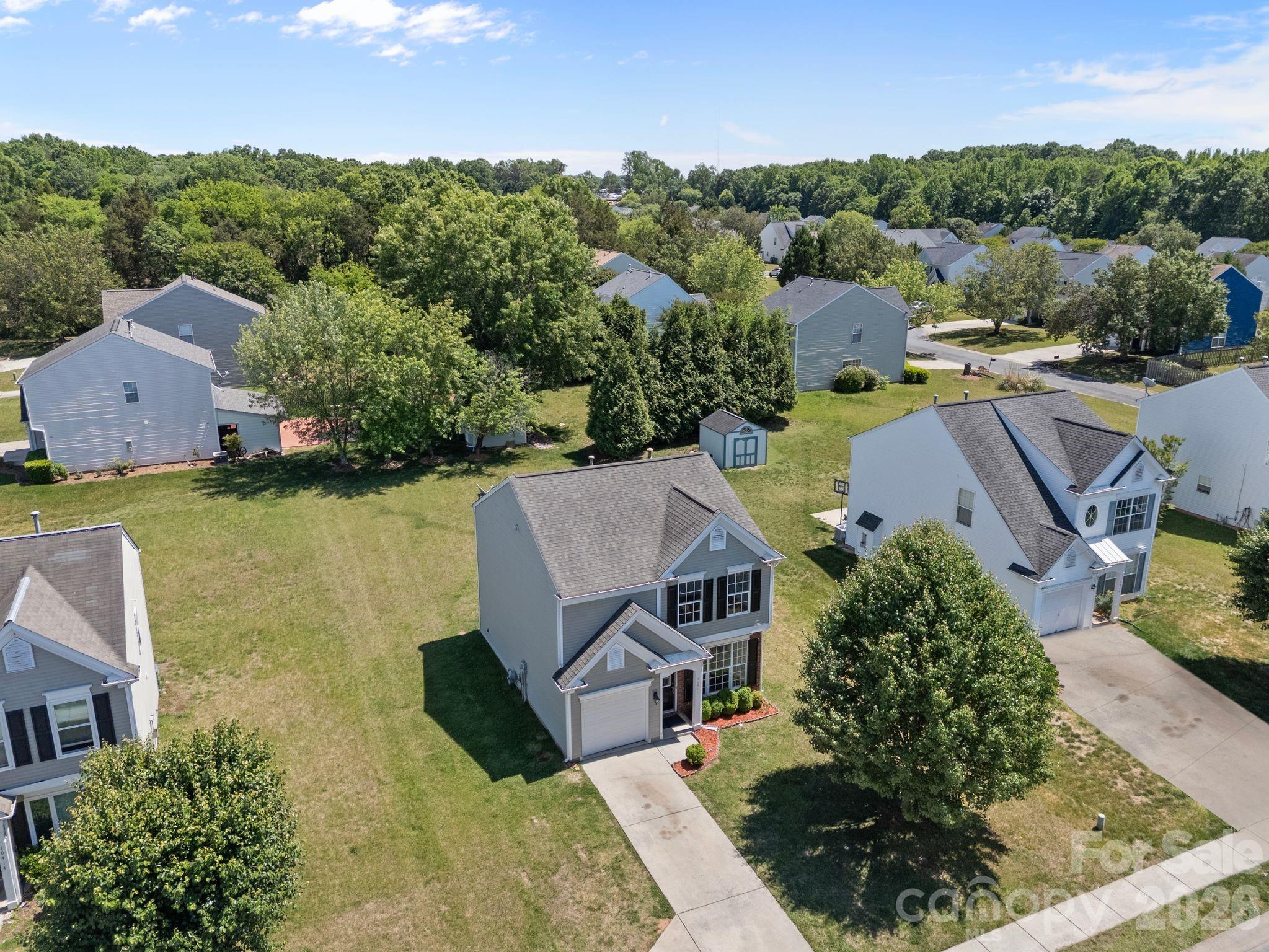 10410 Roundleaf Drive Property Photo 8