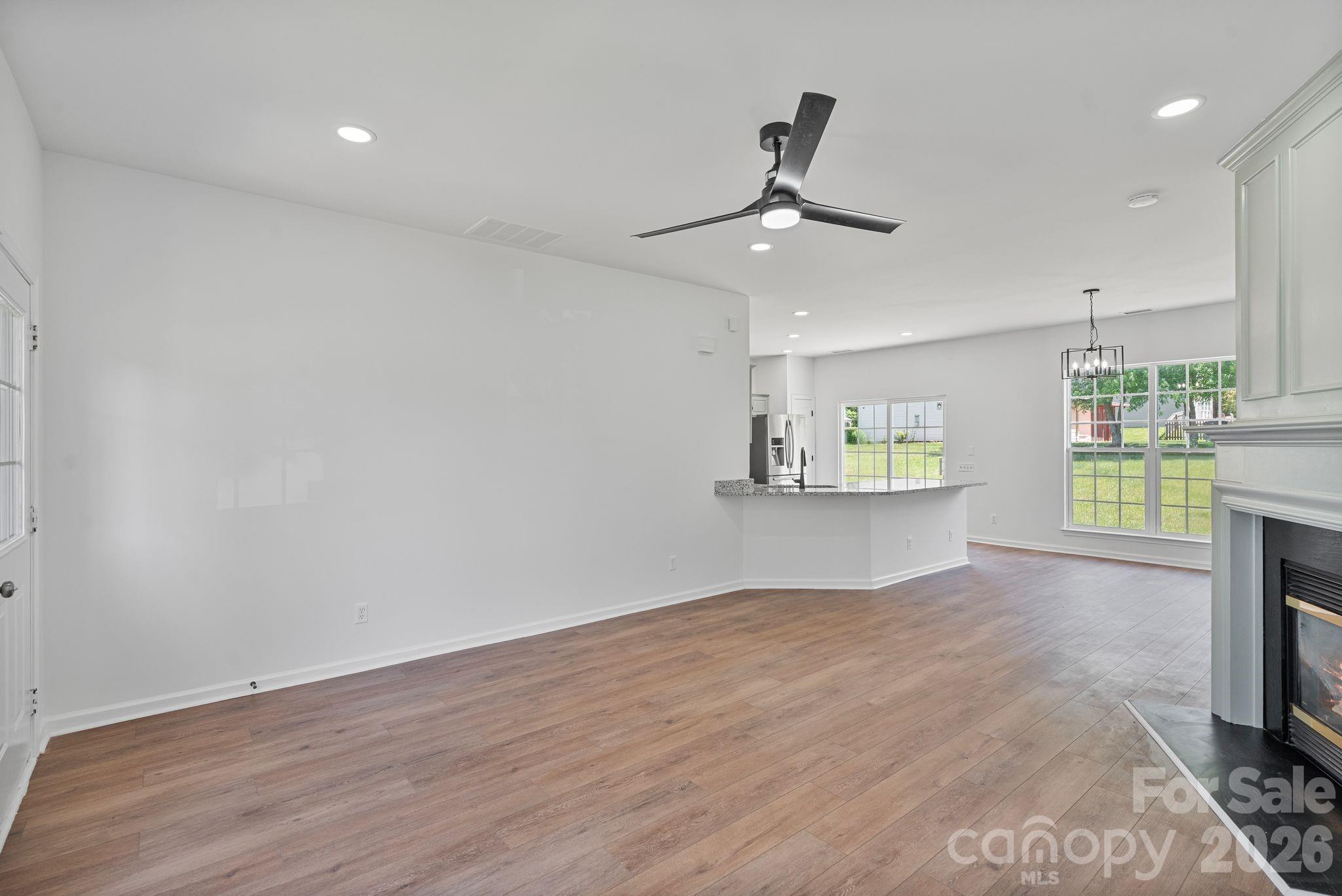 10410 Roundleaf Drive Property Photo 14