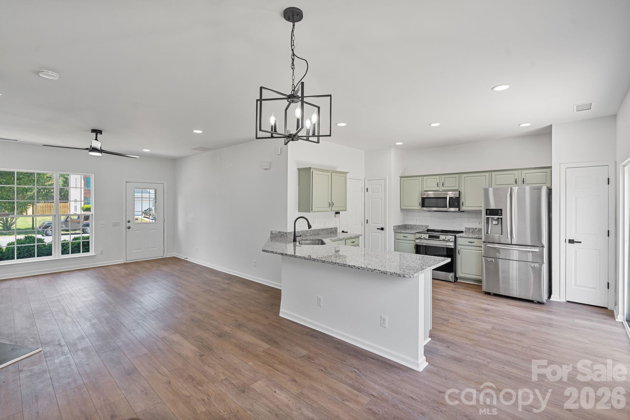 10410 Roundleaf Drive Property Photo 17