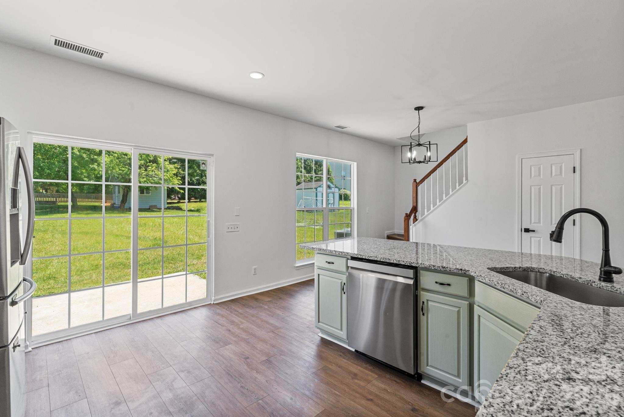 10410 Roundleaf Drive Property Photo 21