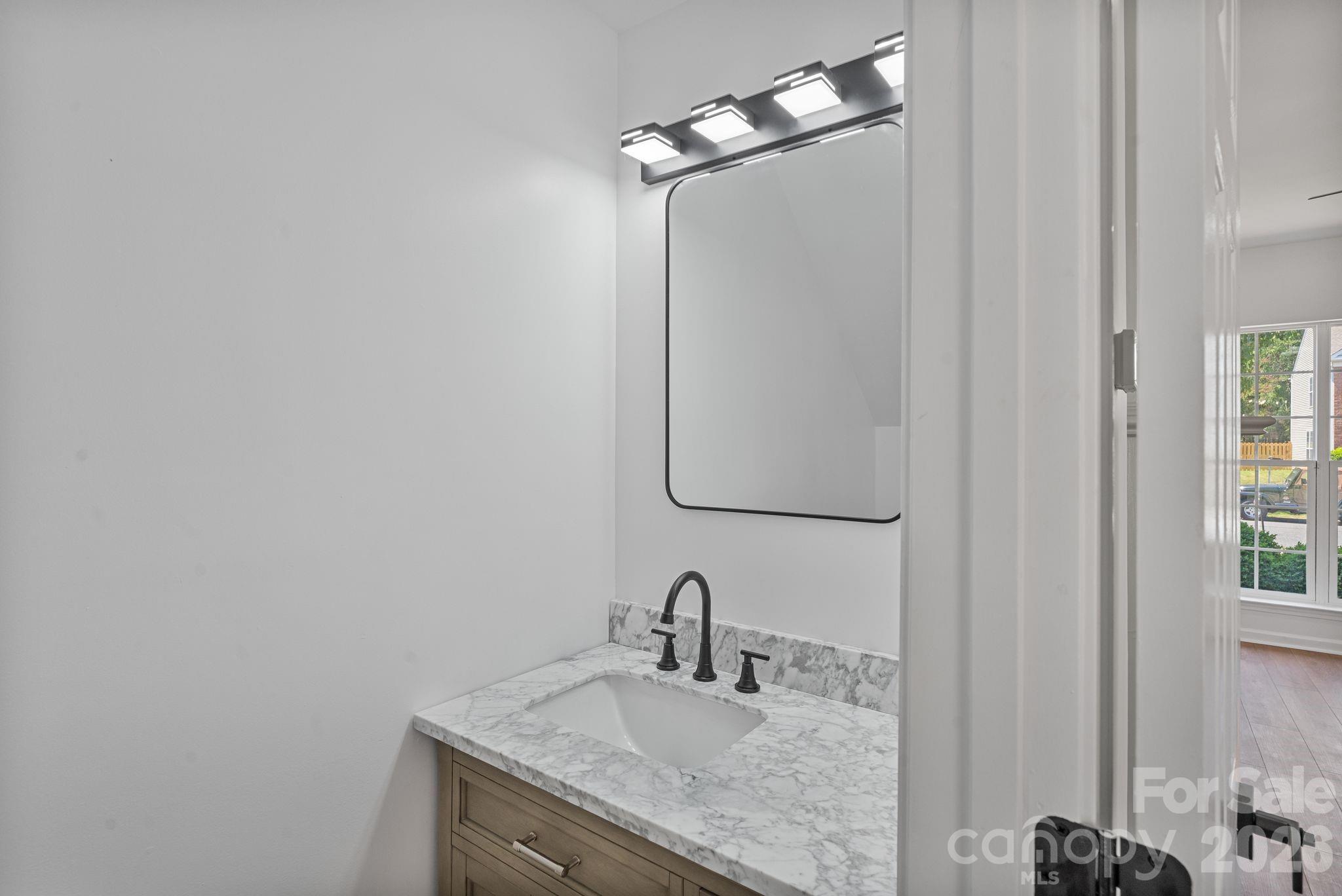 10410 Roundleaf Drive Property Photo 24