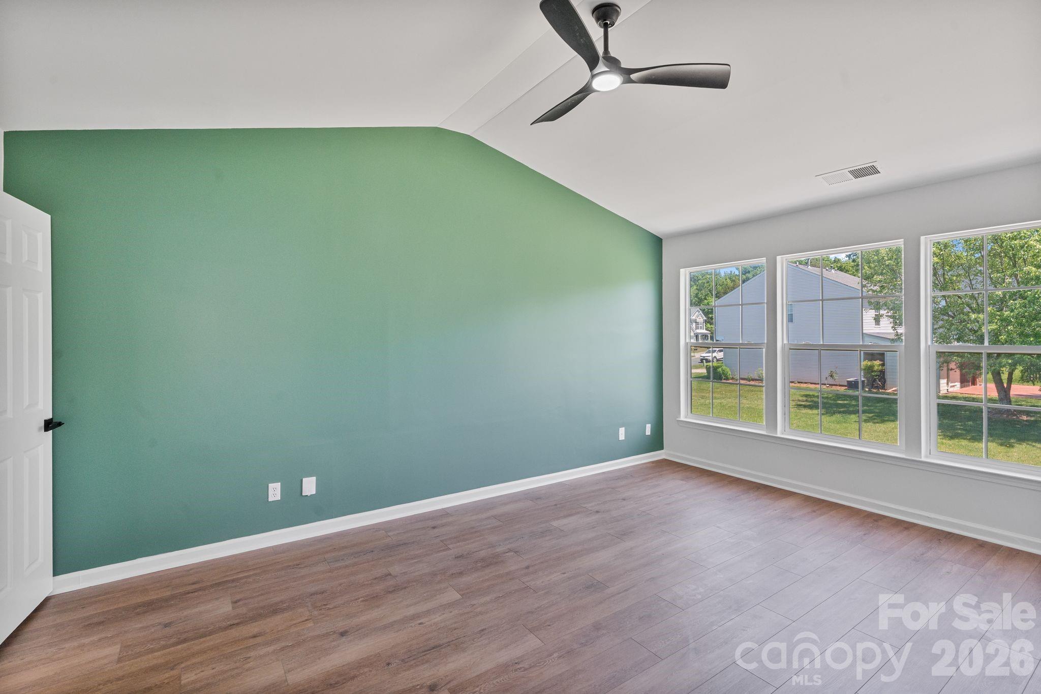 10410 Roundleaf Drive Property Photo 27