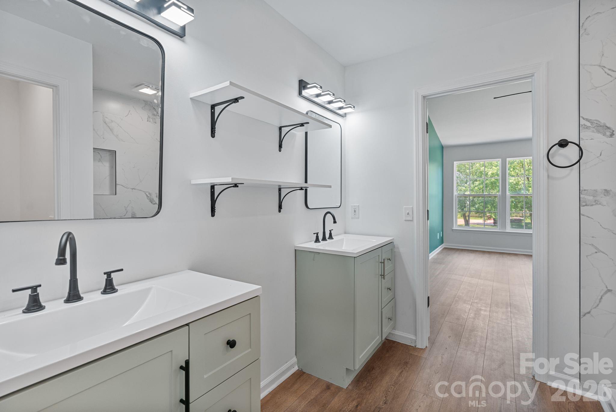 10410 Roundleaf Drive Property Photo 30
