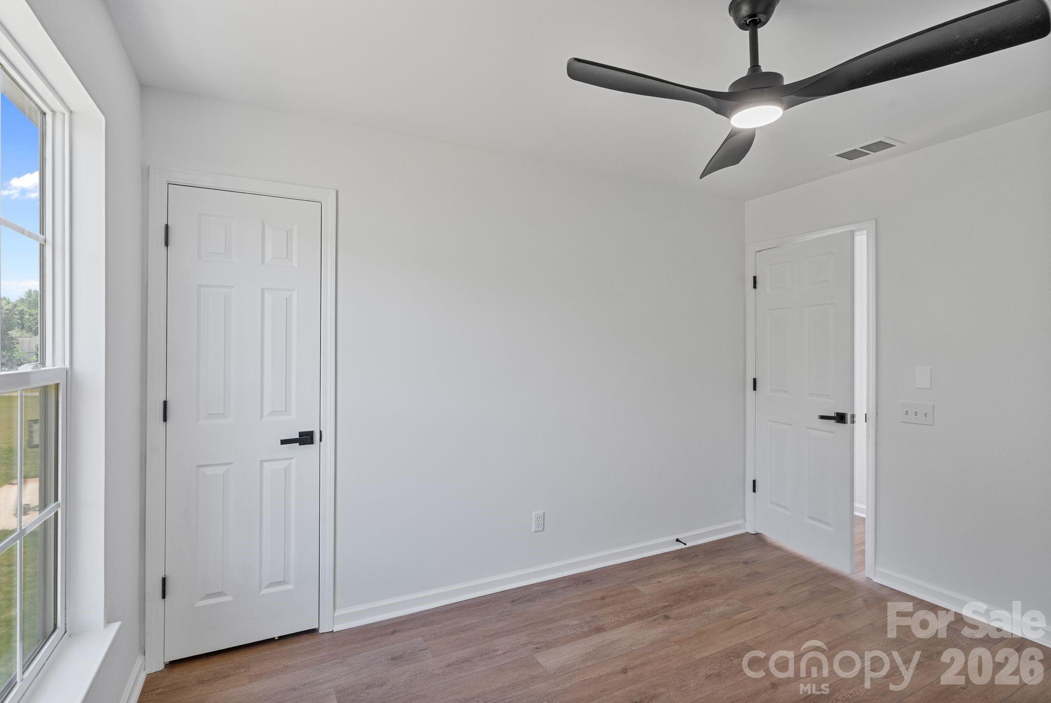 10410 Roundleaf Drive Property Photo 35