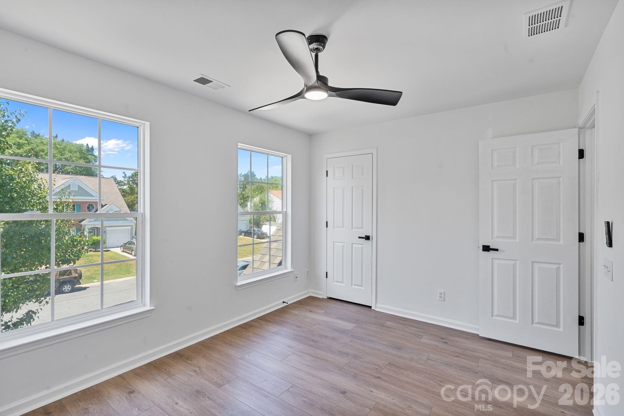 10410 Roundleaf Drive Property Photo 42