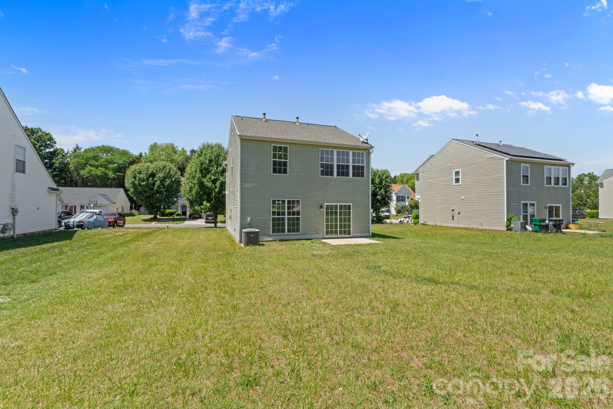 10410 Roundleaf Drive Property Photo 44