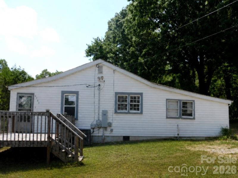 4749 Crowders Crest Drive Property Photo 1