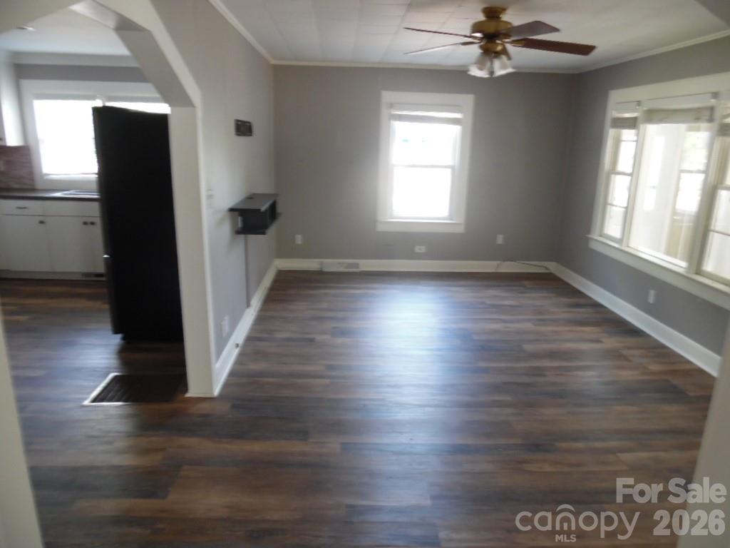 4749 Crowders Crest Drive Property Photo 2