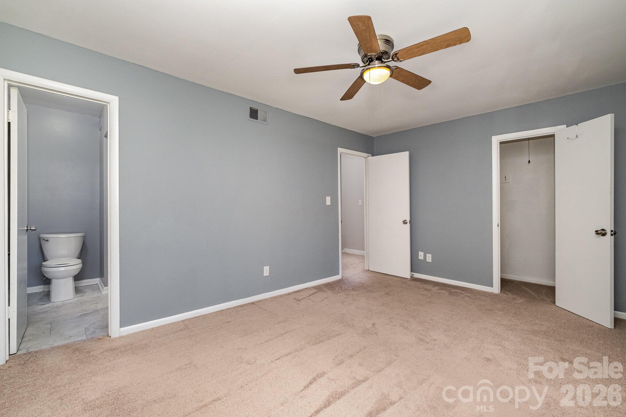 4609 Coronado Drive N Property Photo 12