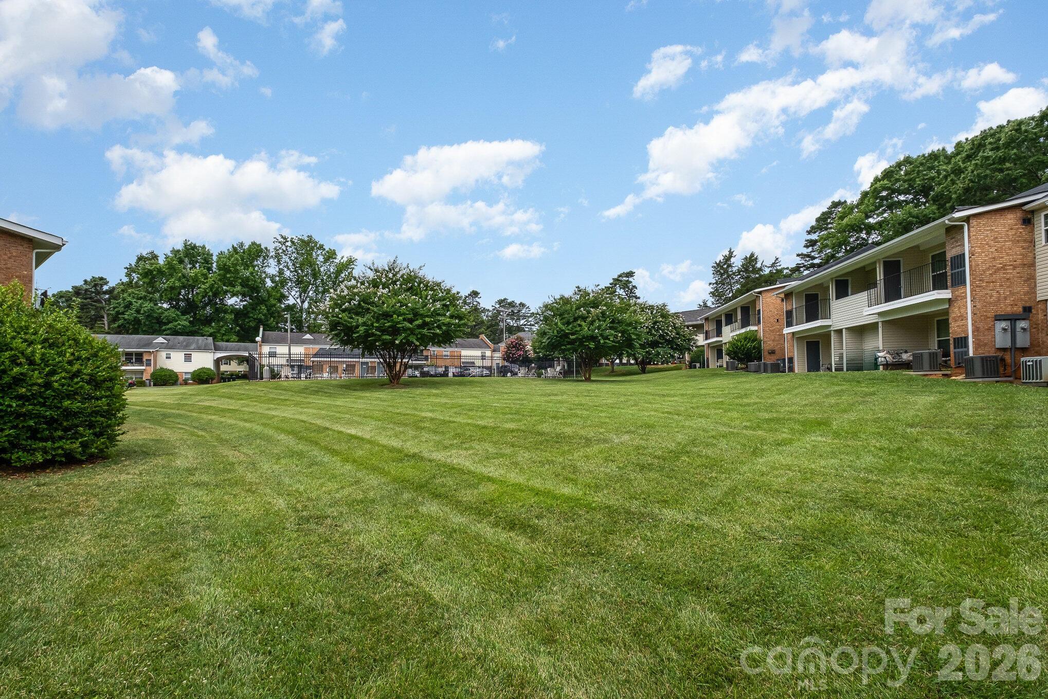4609 Coronado Drive N Property Photo 18