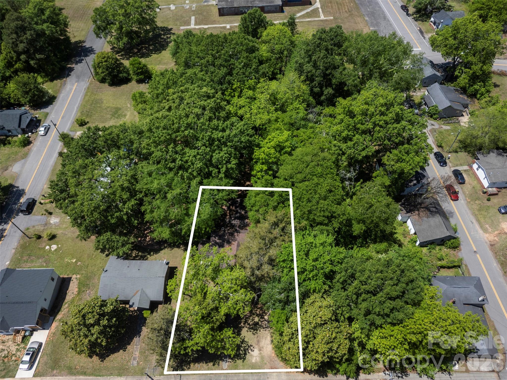 154 Loomis Street Property Photo 2